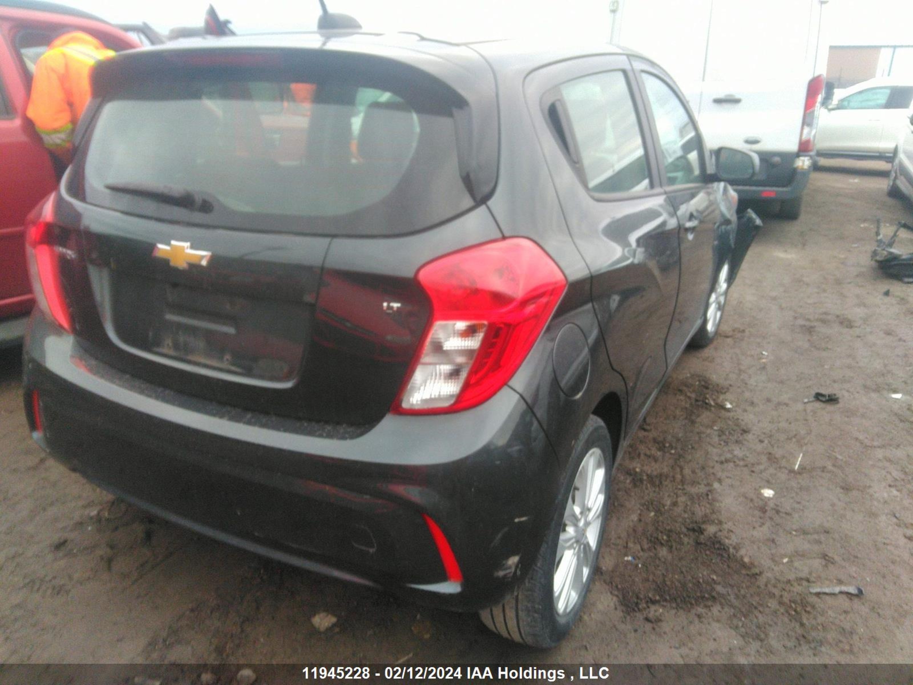 Photo 3 VIN: KL8CD6SA3JC453788 - CHEVROLET SPARK 