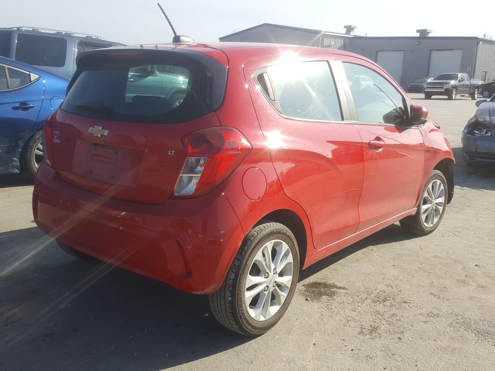 Photo 3 VIN: KL8CD6SA5KC722164 - CHEVROLET SPARK 1LT 