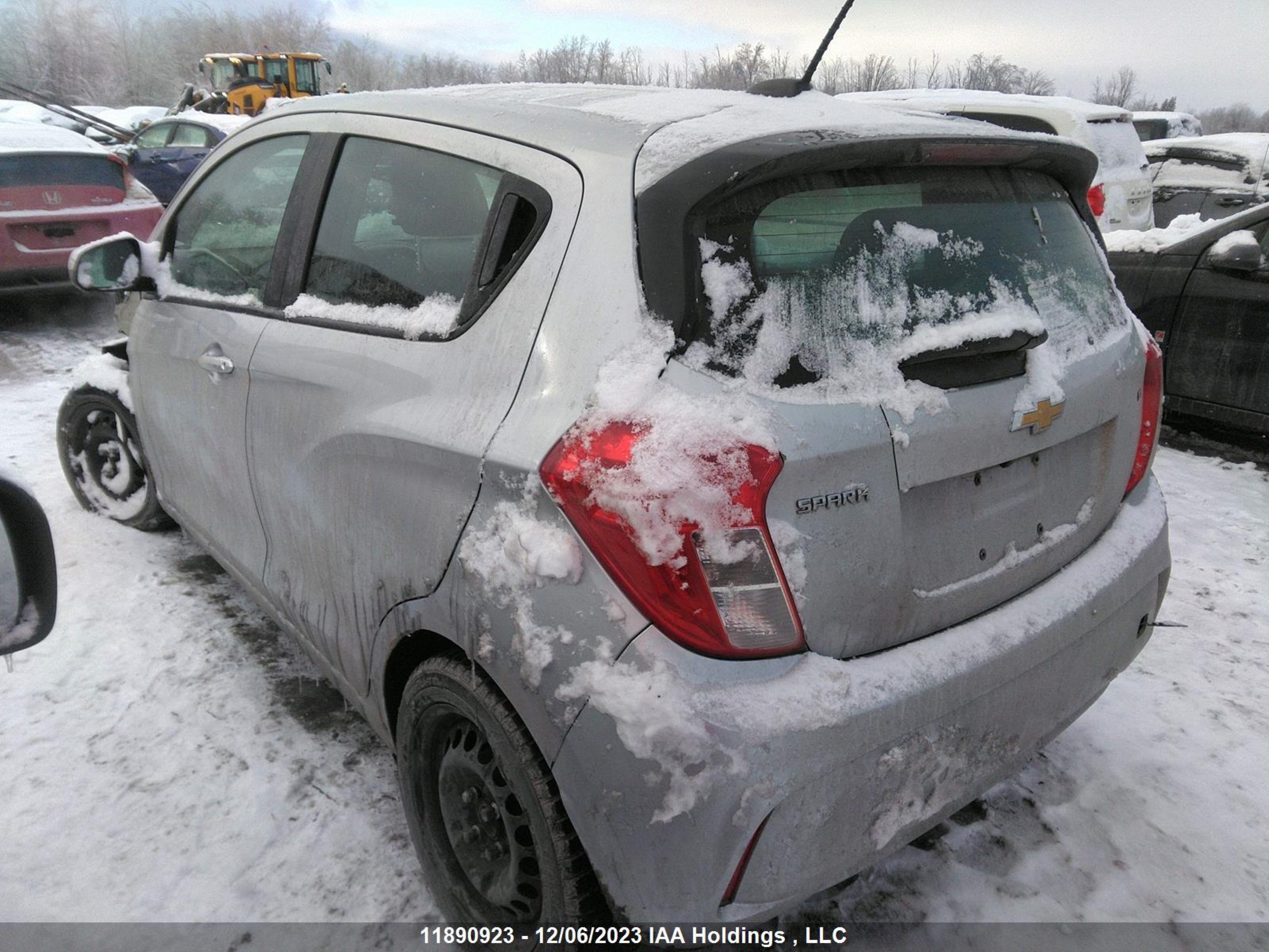 Photo 2 VIN: KL8CD6SA6JC443417 - CHEVROLET SPARK 