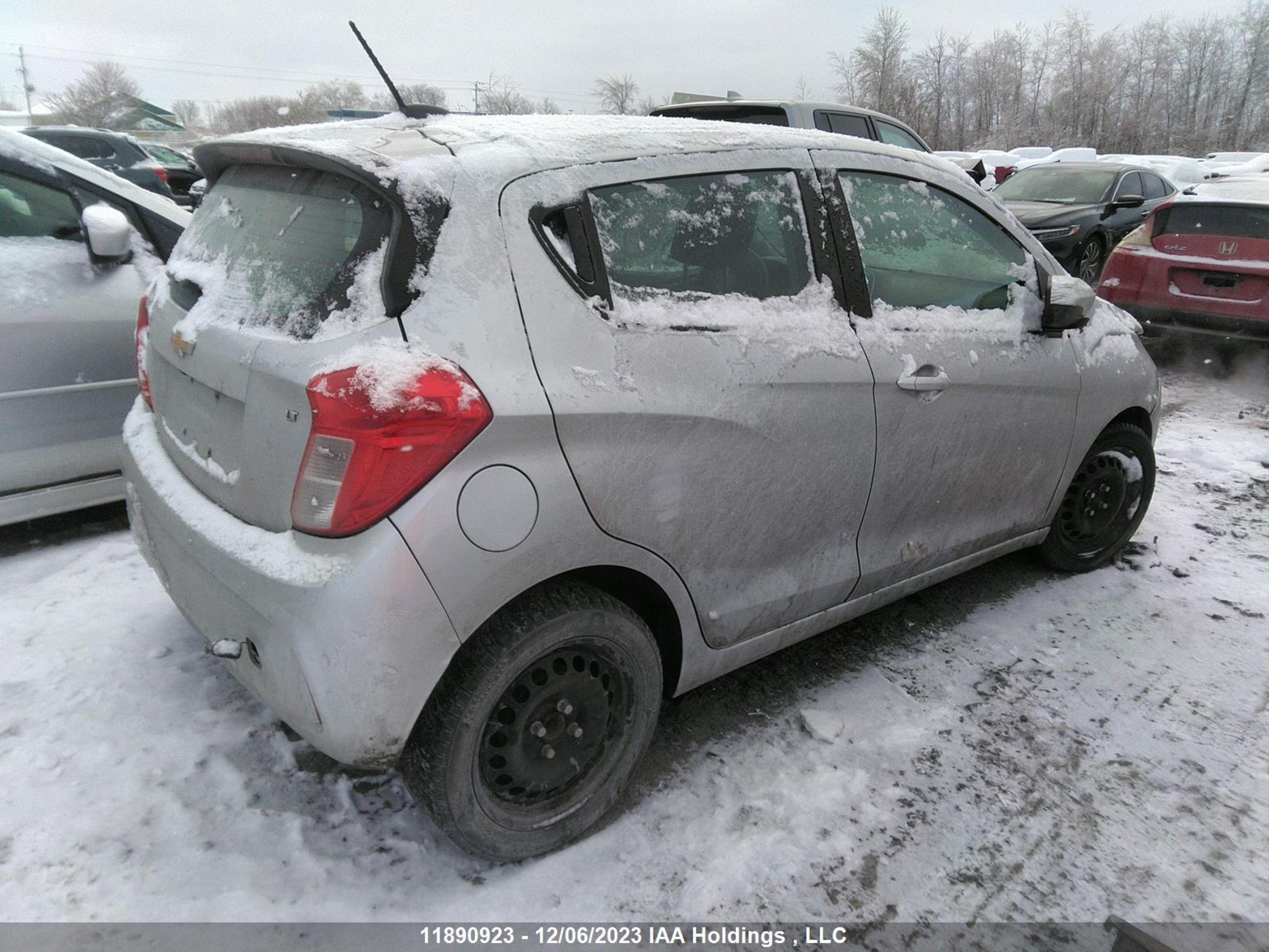 Photo 3 VIN: KL8CD6SA6JC443417 - CHEVROLET SPARK 