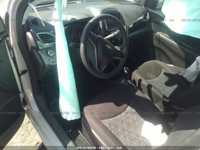 Photo 4 VIN: KL8CD6SA6KC748238 - CHEVROLET SPARK 