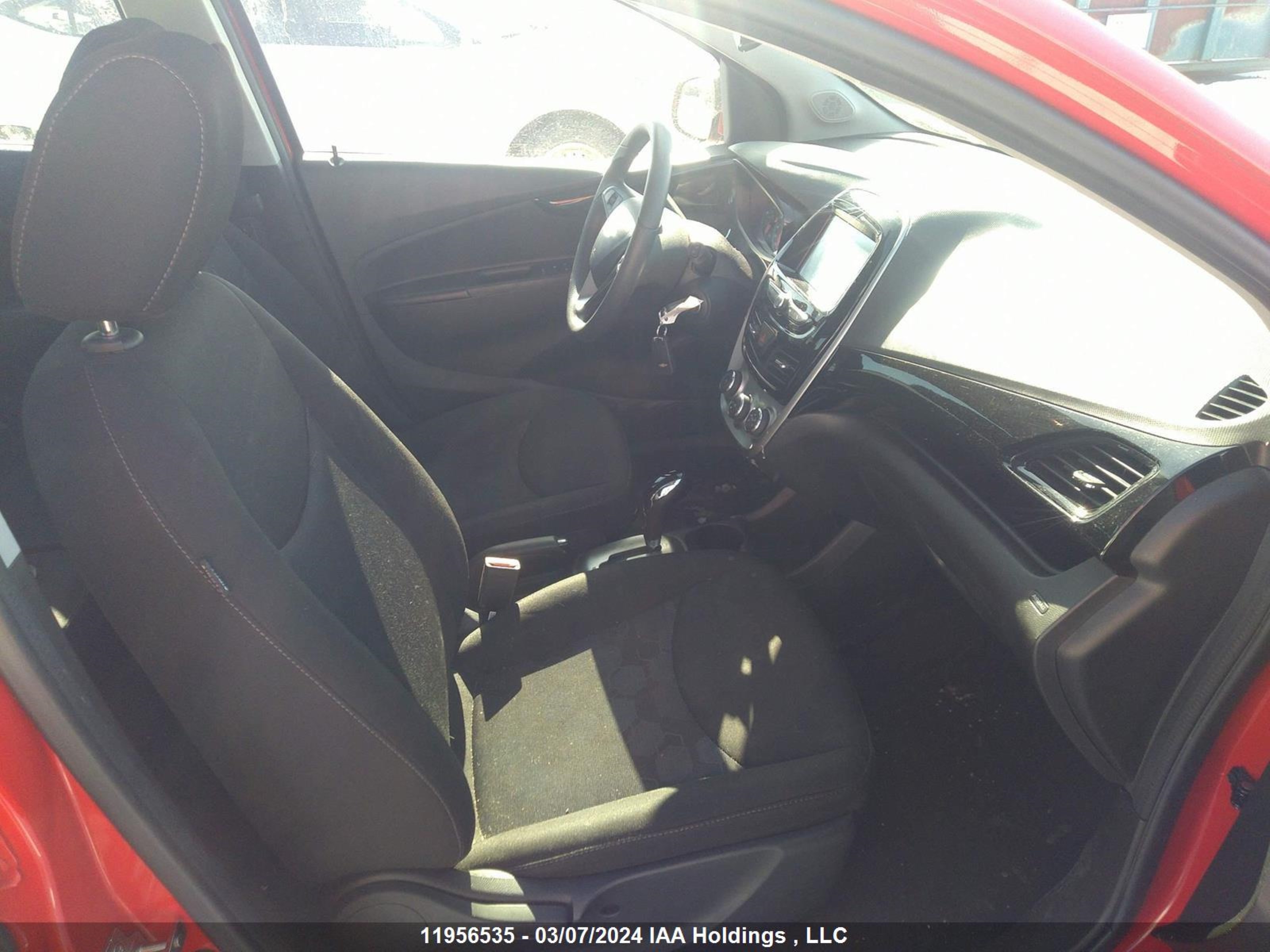 Photo 4 VIN: KL8CD6SA7JC444091 - CHEVROLET SPARK 