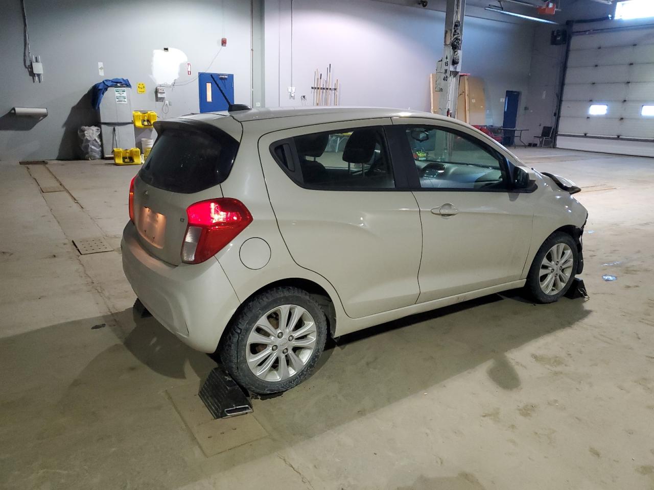 Photo 2 VIN: KL8CD6SAXJC442089 - CHEVROLET SPARK 