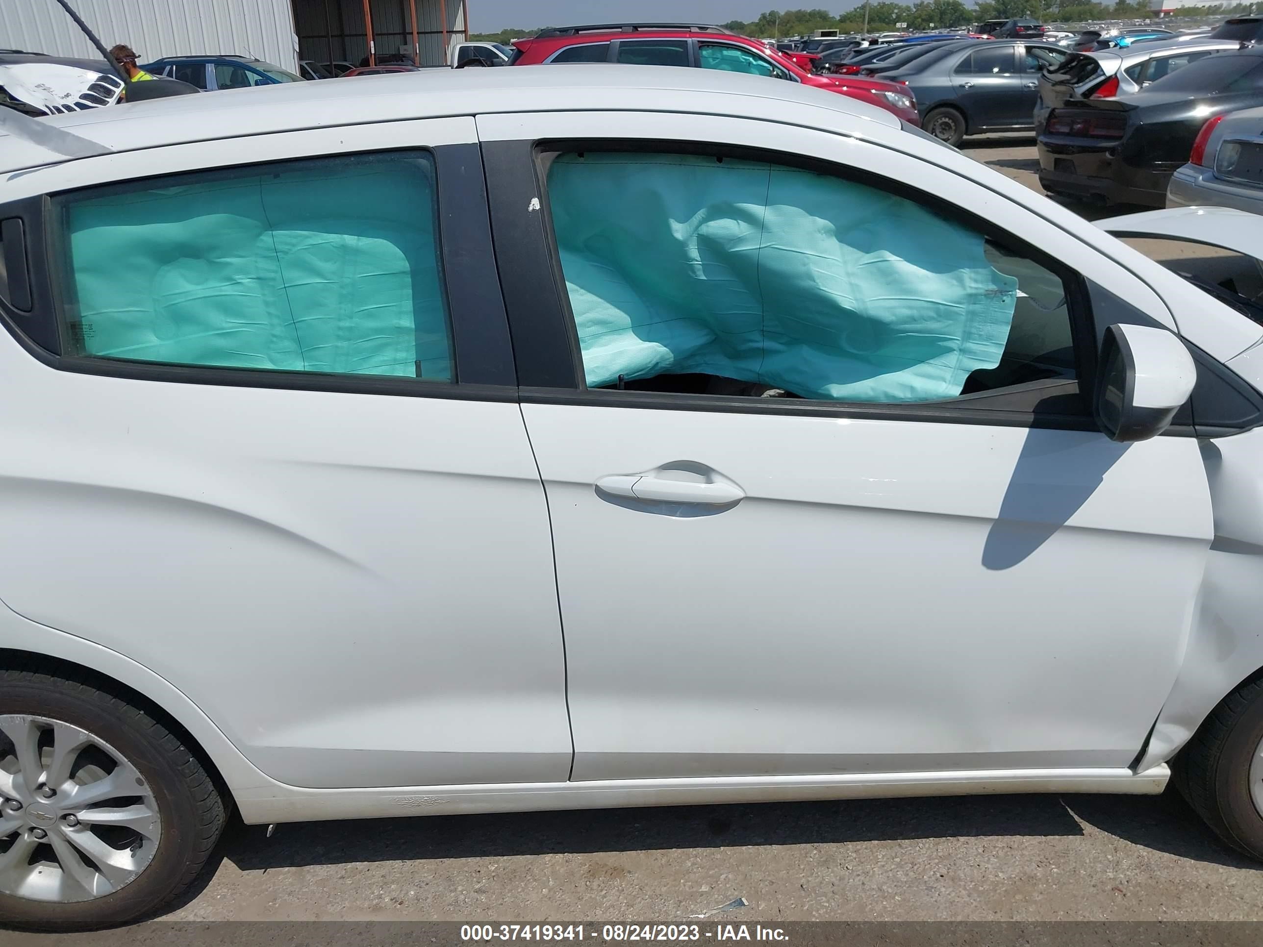 Photo 12 VIN: KL8CD6SAXLC450017 - CHEVROLET SPARK 