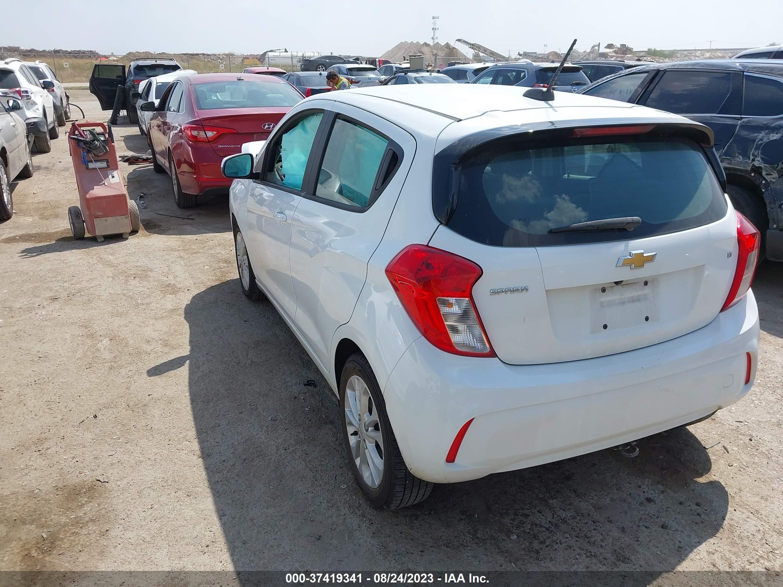 Photo 2 VIN: KL8CD6SAXLC450017 - CHEVROLET SPARK 