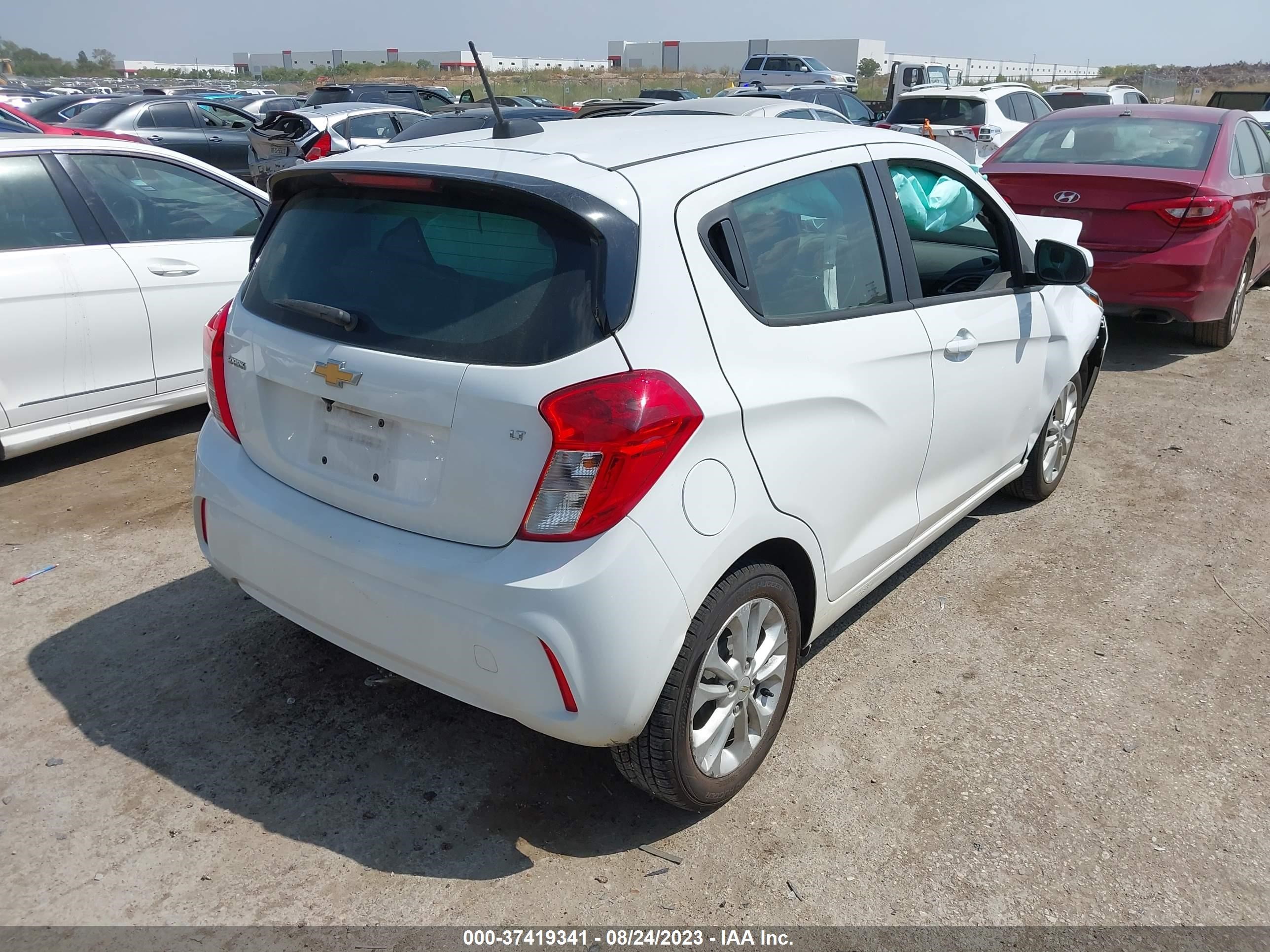 Photo 3 VIN: KL8CD6SAXLC450017 - CHEVROLET SPARK 