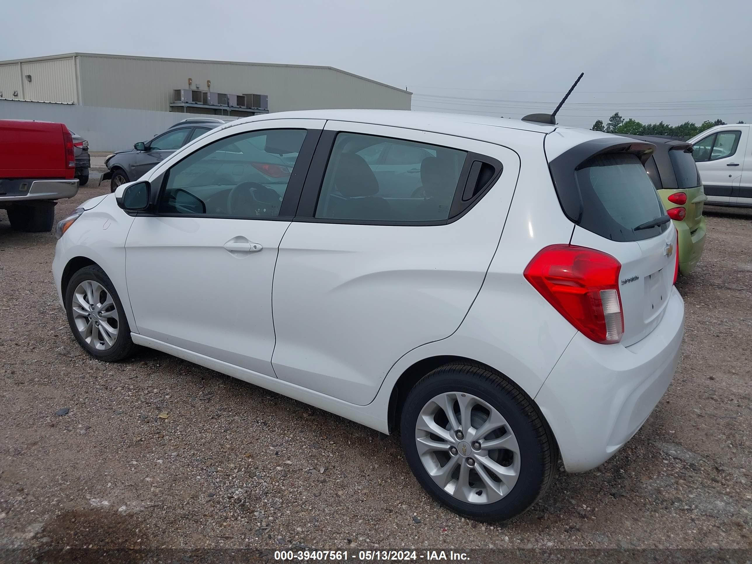 Photo 2 VIN: KL8CD6SAXMC743627 - CHEVROLET SPARK 