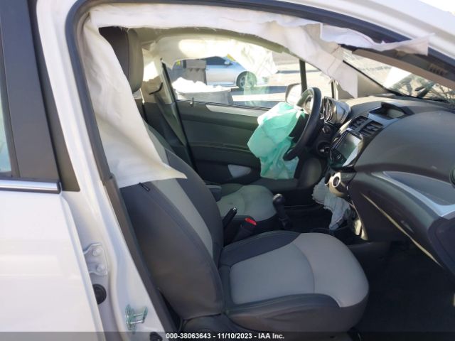 Photo 4 VIN: KL8CE6S96EC487183 - CHEVROLET SPARK 