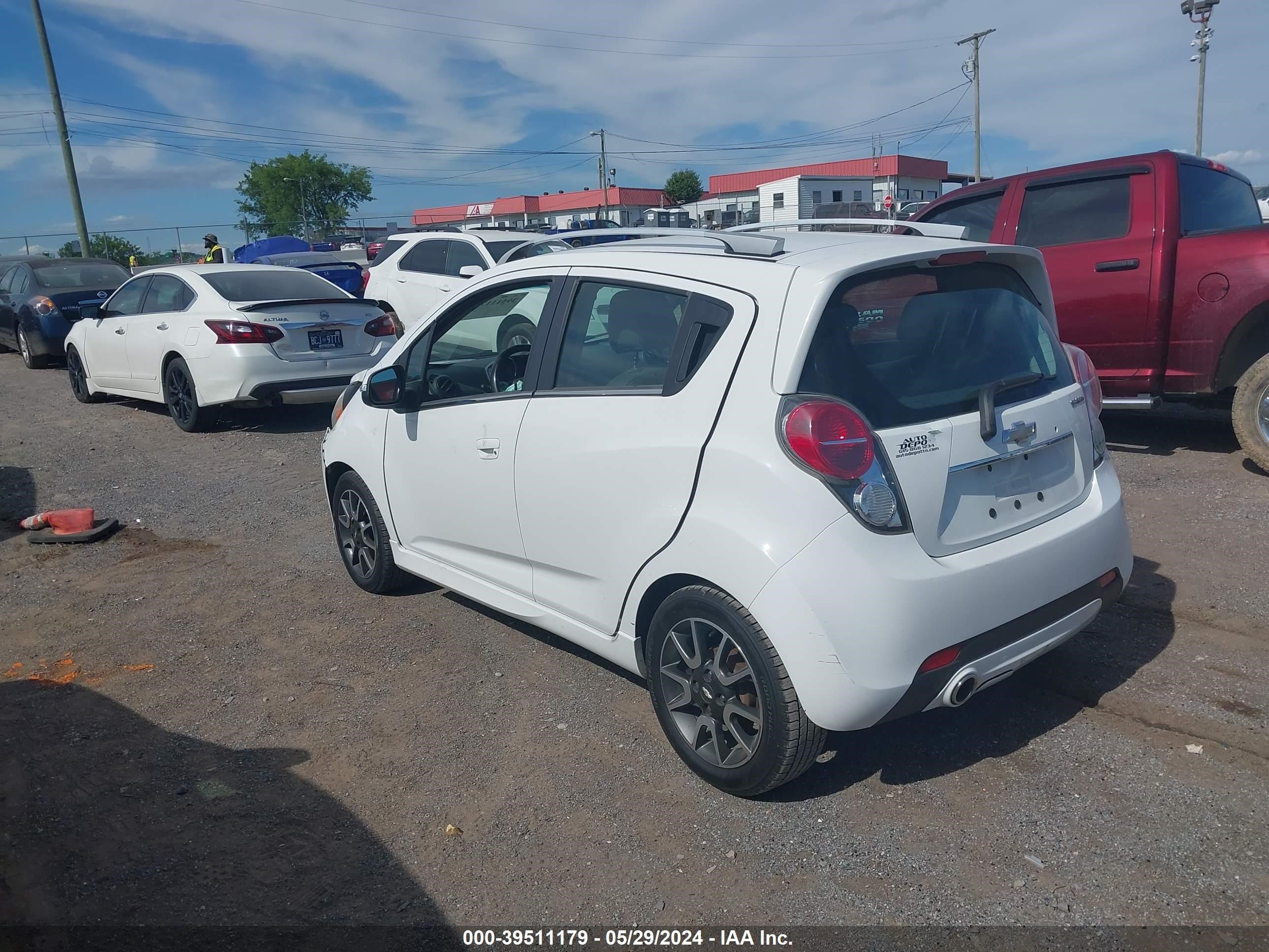 Photo 2 VIN: KL8CF6S98EC469295 - CHEVROLET SPARK 