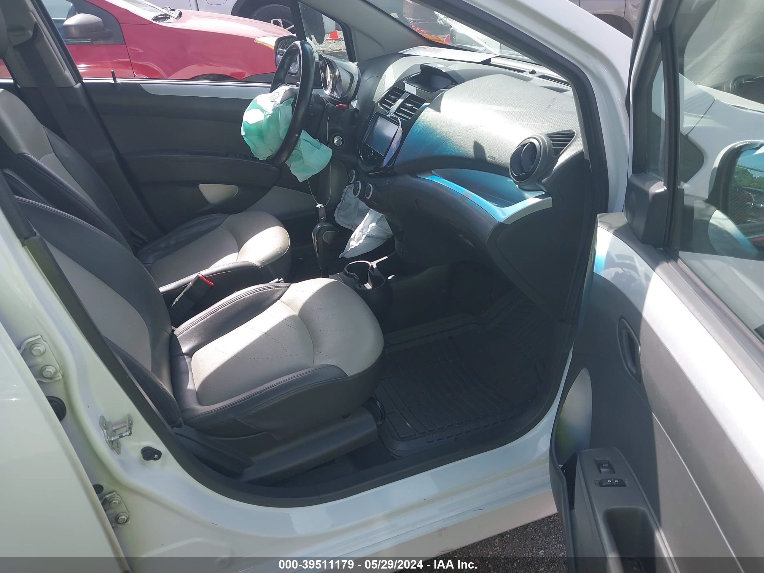 Photo 4 VIN: KL8CF6S98EC469295 - CHEVROLET SPARK 