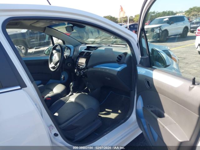 Photo 4 VIN: KL8CL6S00EC533632 - CHEVROLET SPARK EV 