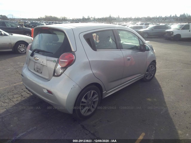 Photo 3 VIN: KL8CL6S00GC586270 - CHEVROLET SPARK 