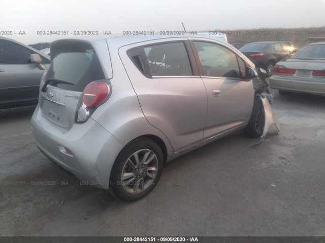 Photo 3 VIN: KL8CL6S09GC570164 - CHEVROLET SPARK EV 