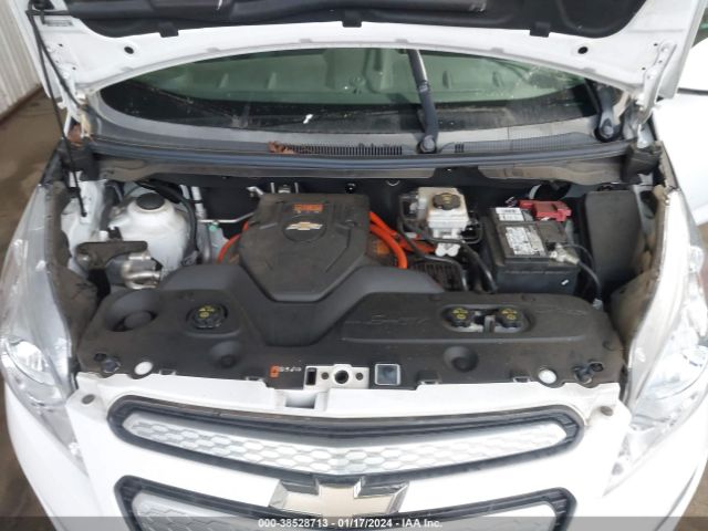 Photo 9 VIN: KL8CL6S09GC570200 - CHEVROLET SPARK EV 