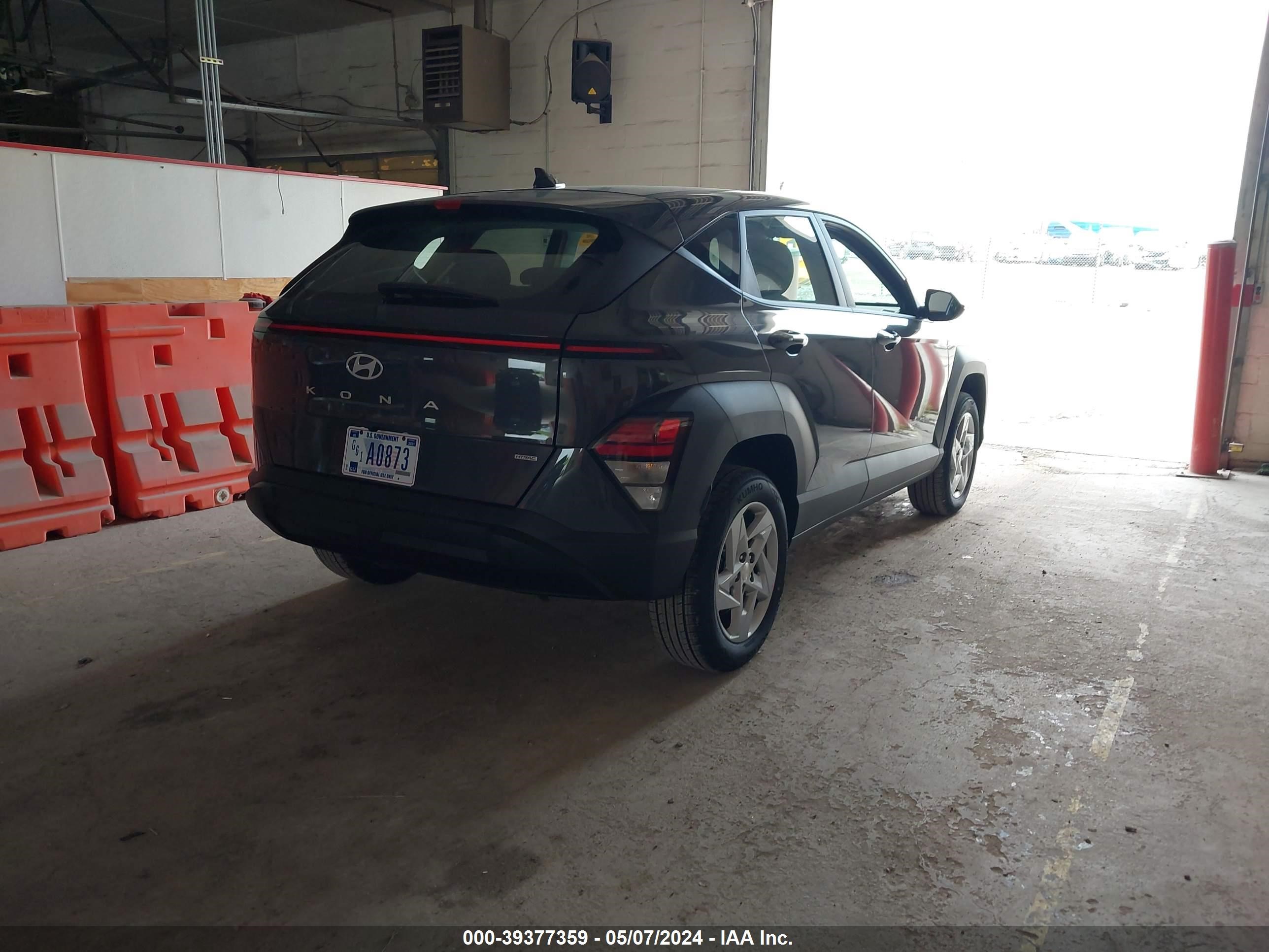 Photo 3 VIN: KM8HACAB0RU150533 - HYUNDAI KONA 