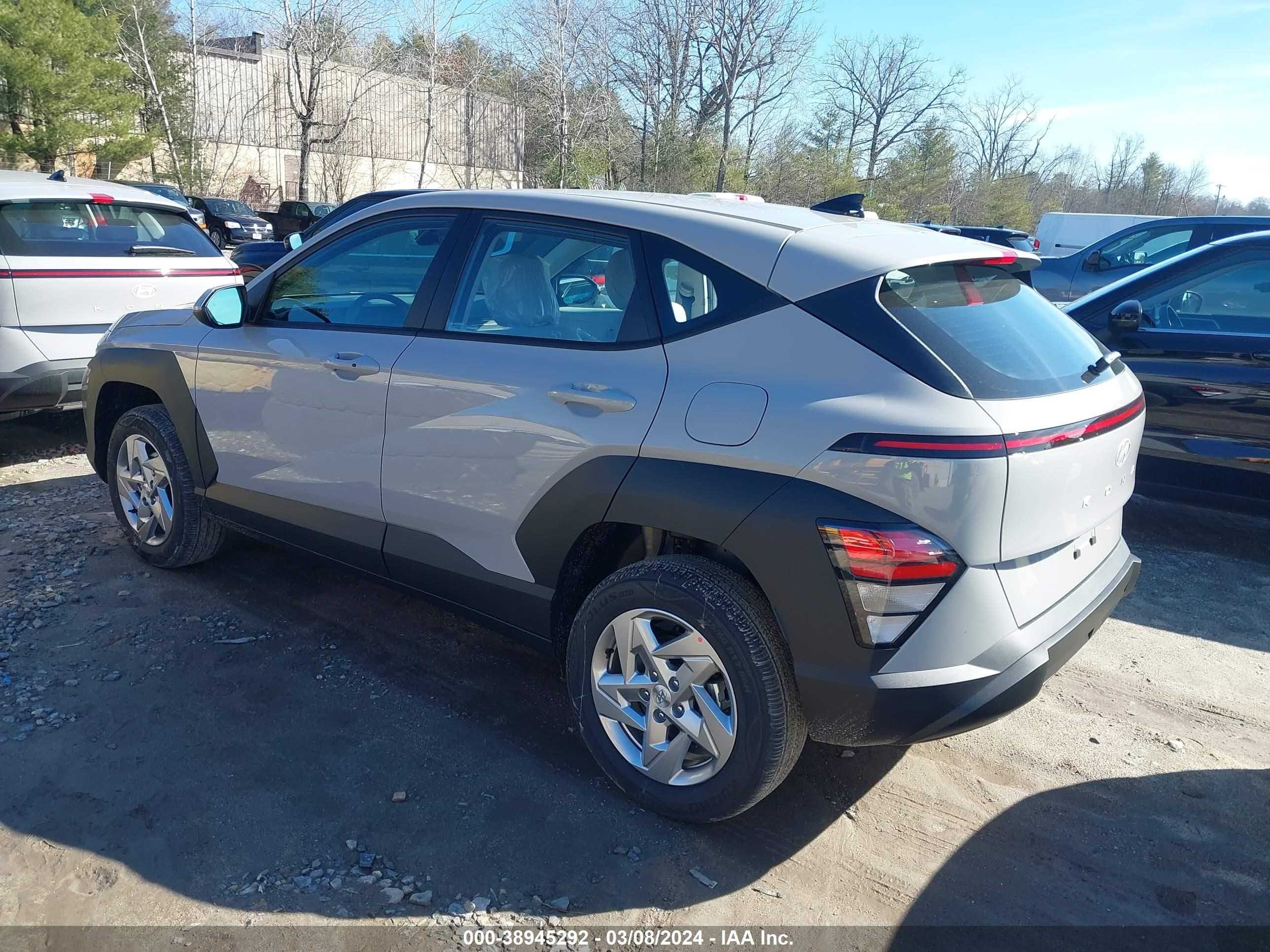 Photo 2 VIN: KM8HACAB1RU119761 - HYUNDAI KONA 