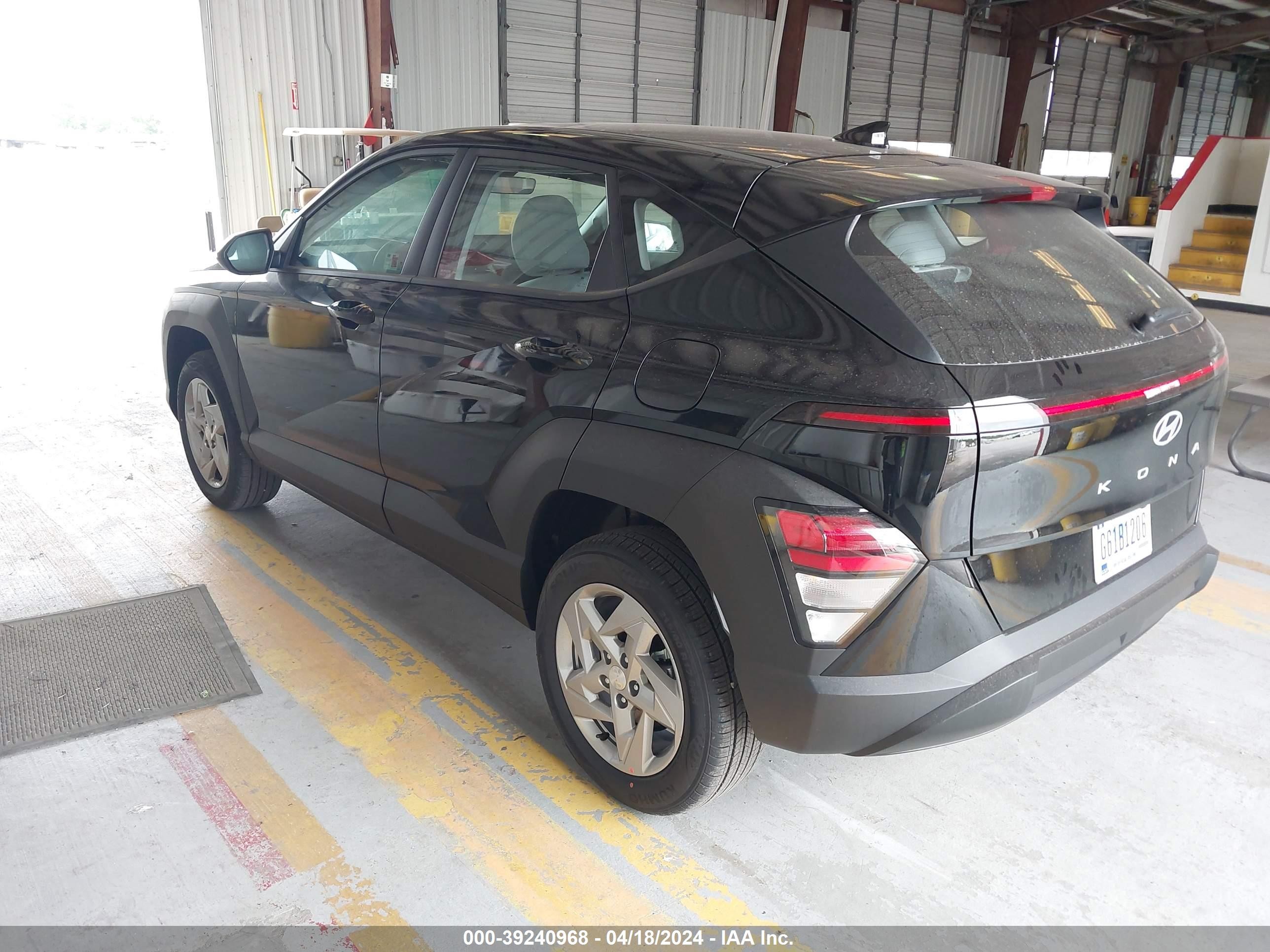 Photo 2 VIN: KM8HACAB2RU126234 - HYUNDAI KONA 