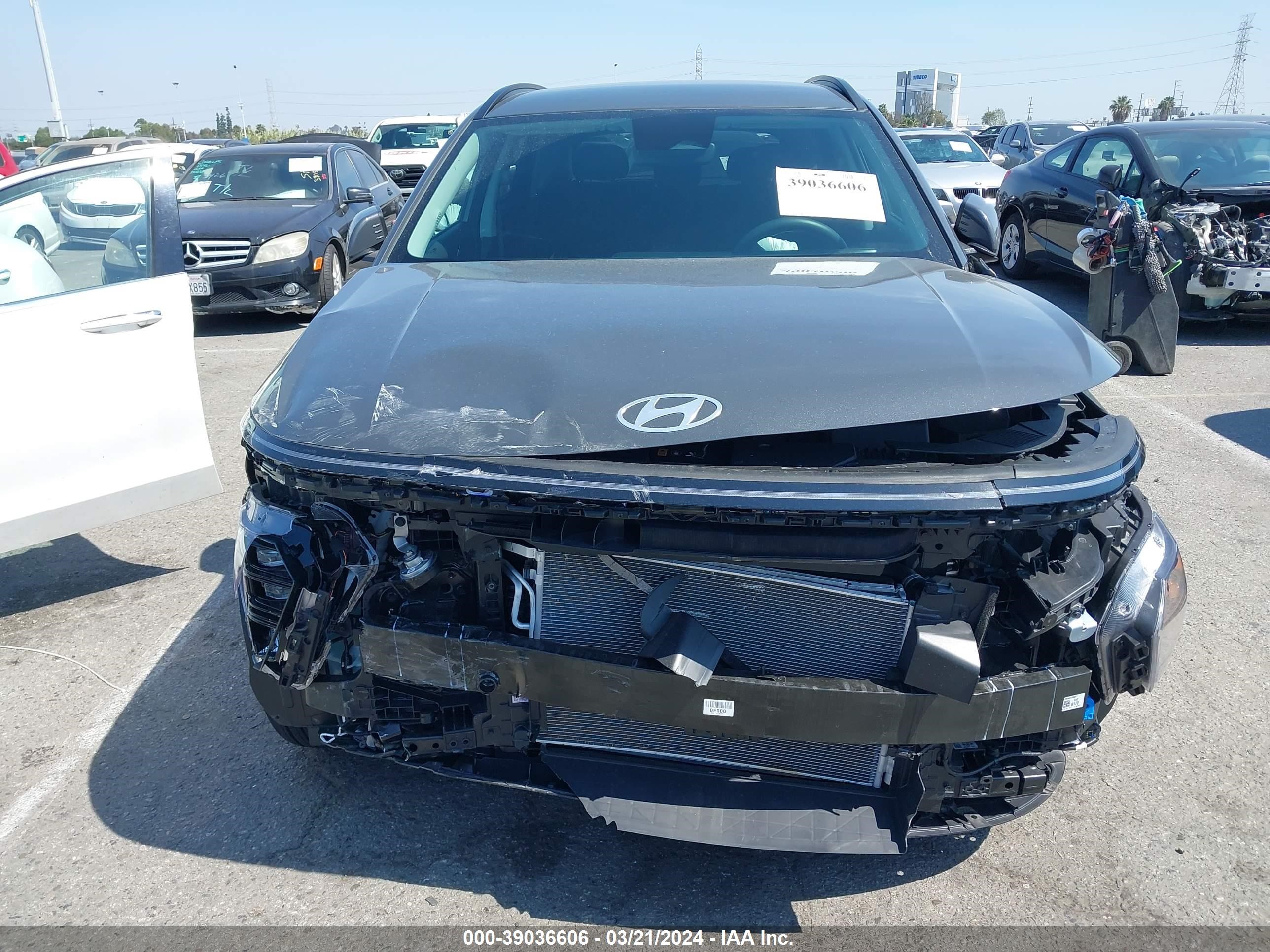 Photo 12 VIN: KM8HB3AB0RU070582 - HYUNDAI KONA 