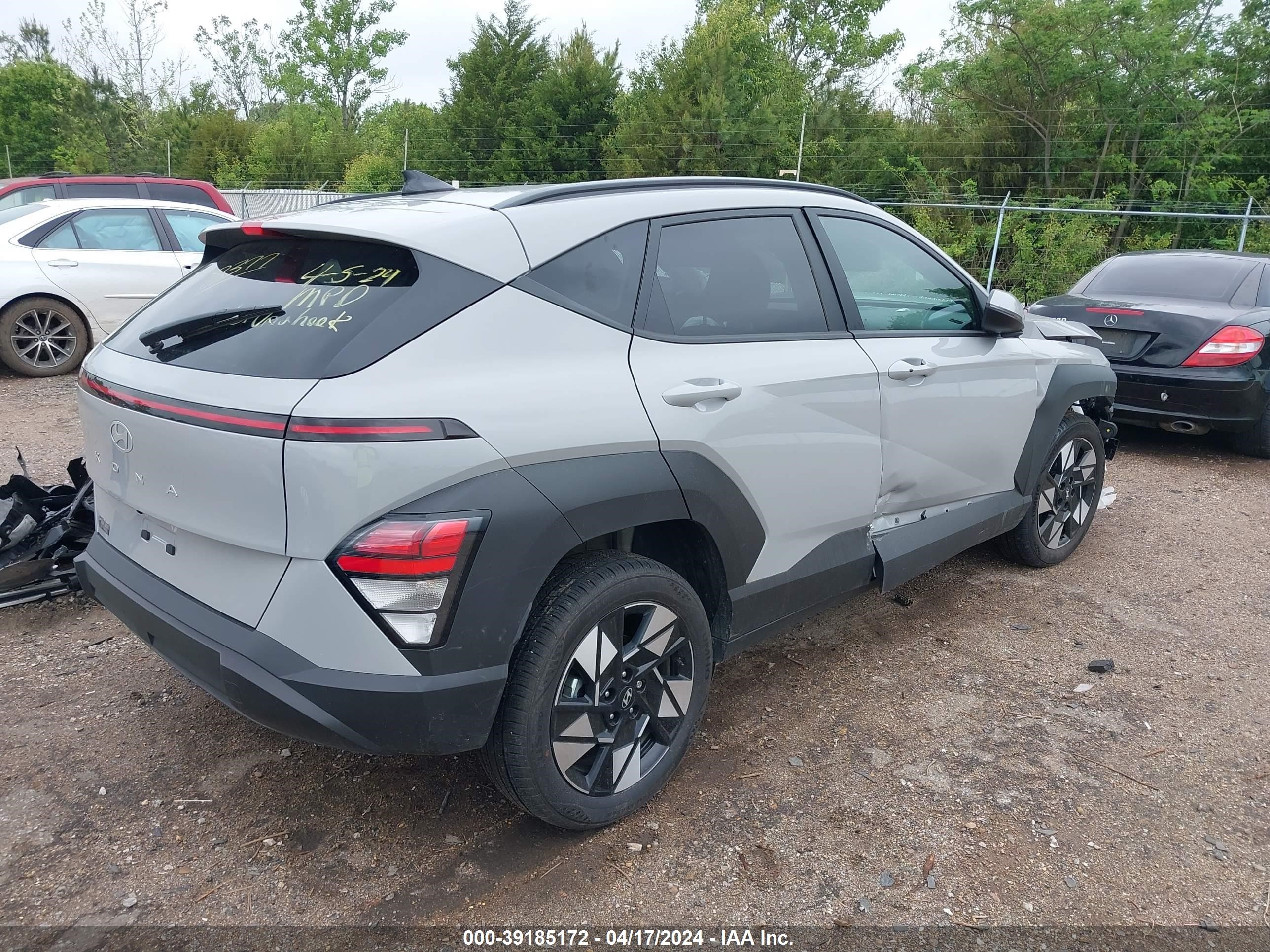 Photo 3 VIN: KM8HB3AB1RU083180 - HYUNDAI KONA 