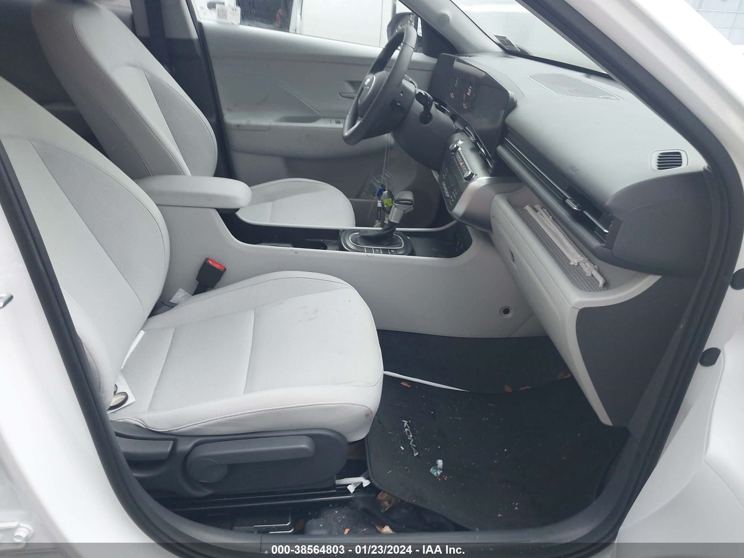 Photo 4 VIN: KM8HB3AB6RU054192 - HYUNDAI KONA 