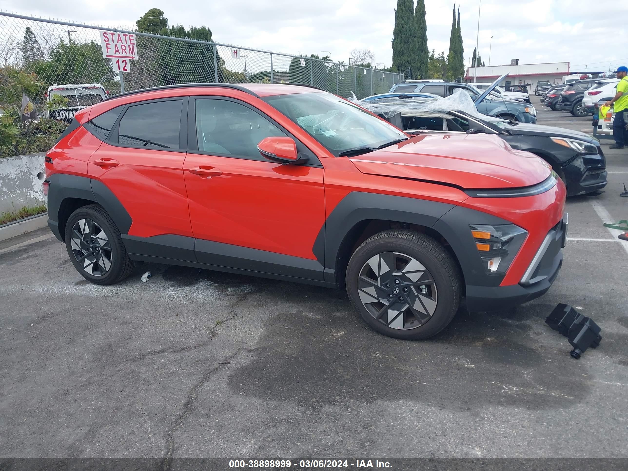 Photo 12 VIN: KM8HB3ABXRU057516 - HYUNDAI KONA 