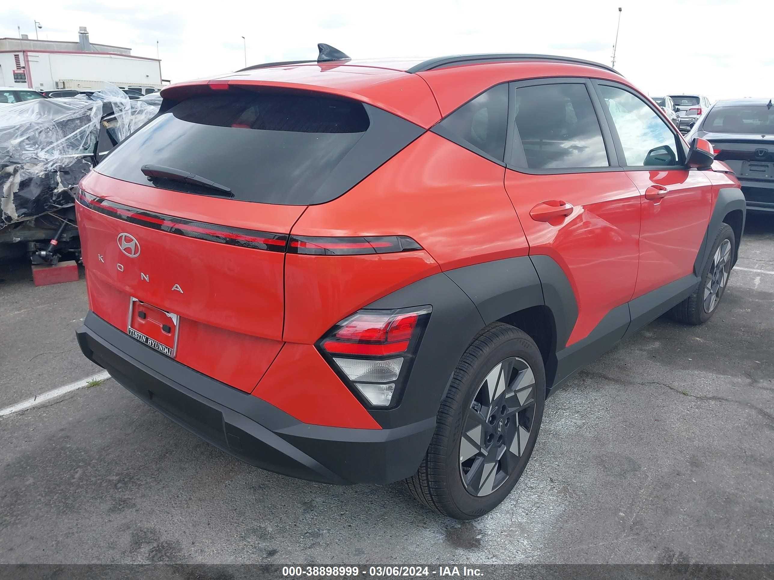 Photo 3 VIN: KM8HB3ABXRU057516 - HYUNDAI KONA 