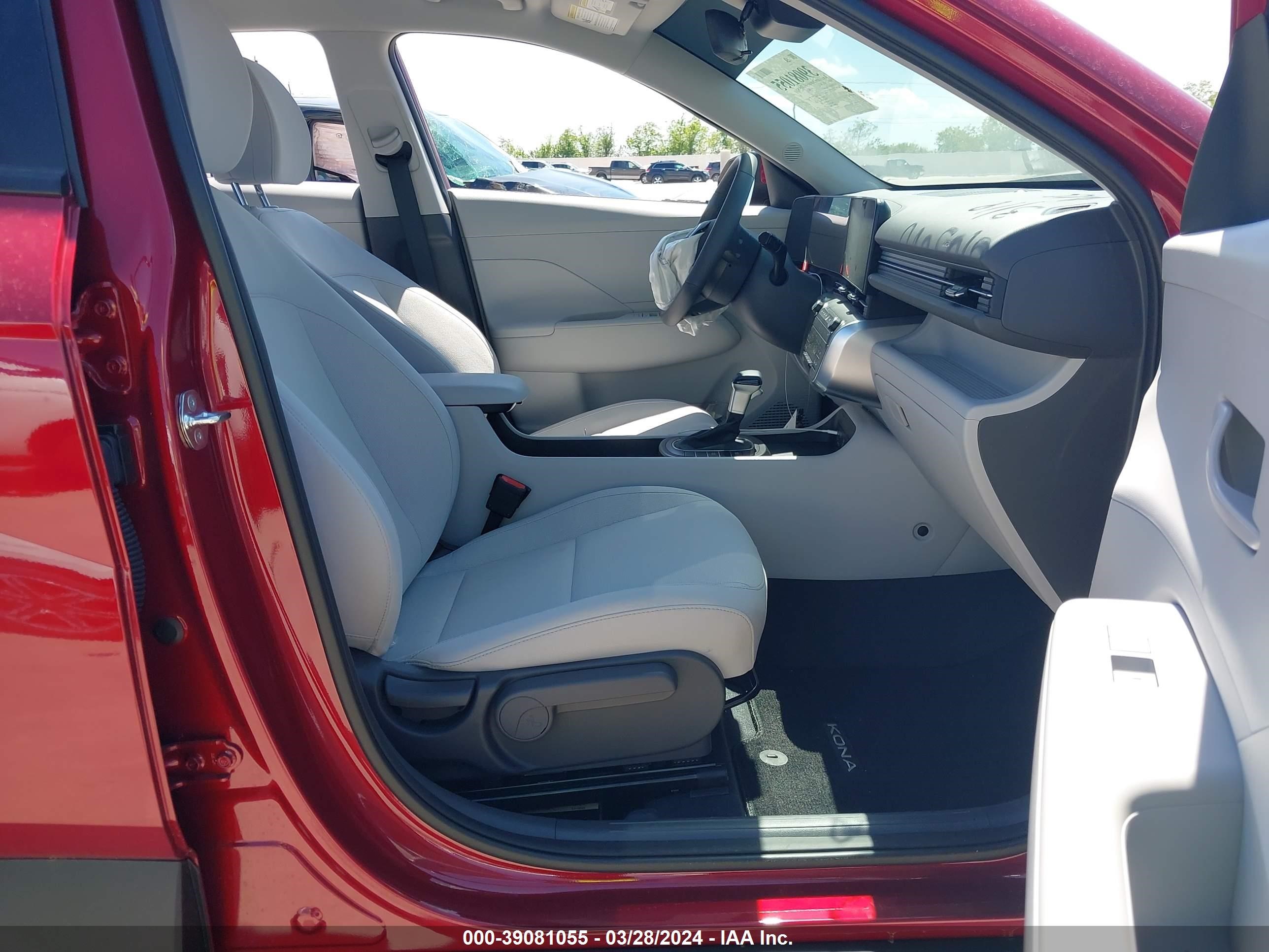 Photo 4 VIN: KM8HB3ABXRU106164 - HYUNDAI KONA 