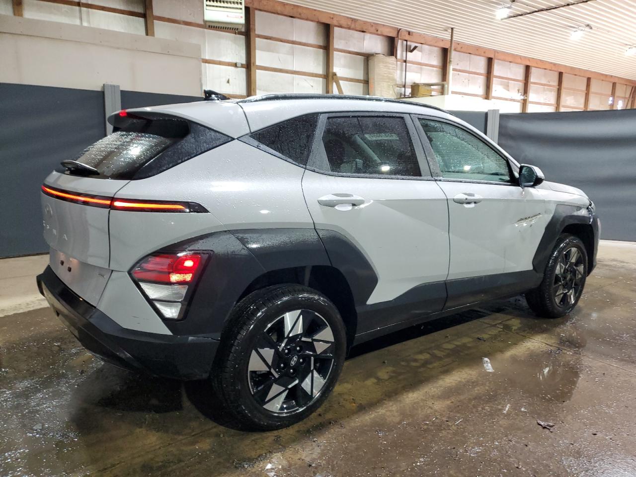 Photo 2 VIN: KM8HBCAB5RU075888 - HYUNDAI KONA 