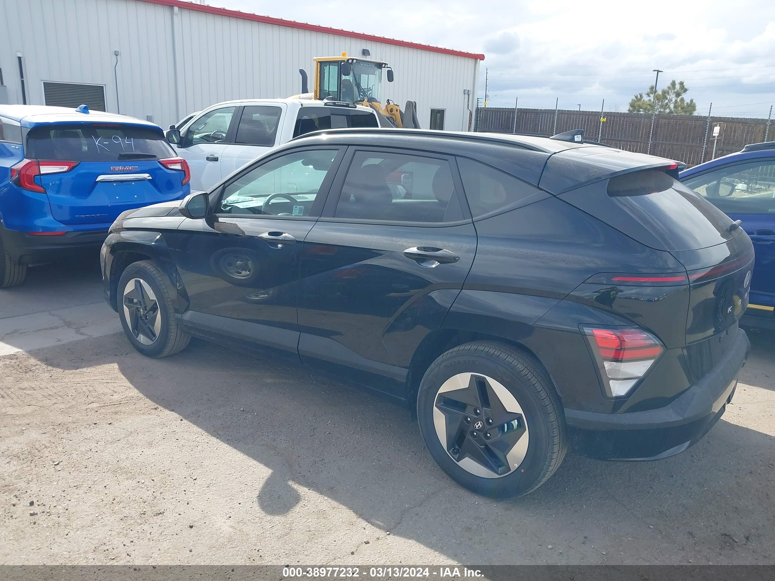 Photo 2 VIN: KM8HC3A62RU007032 - HYUNDAI KONA 