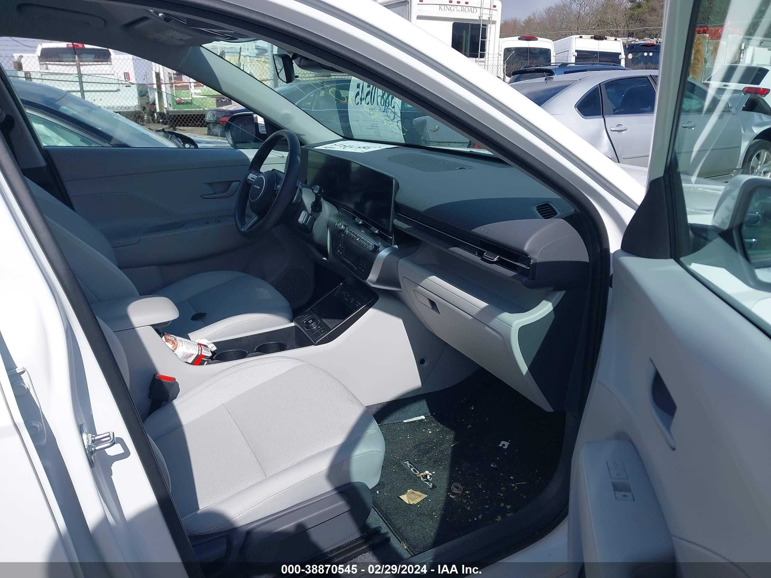 Photo 4 VIN: KM8HC3A64RU005606 - HYUNDAI KONA 