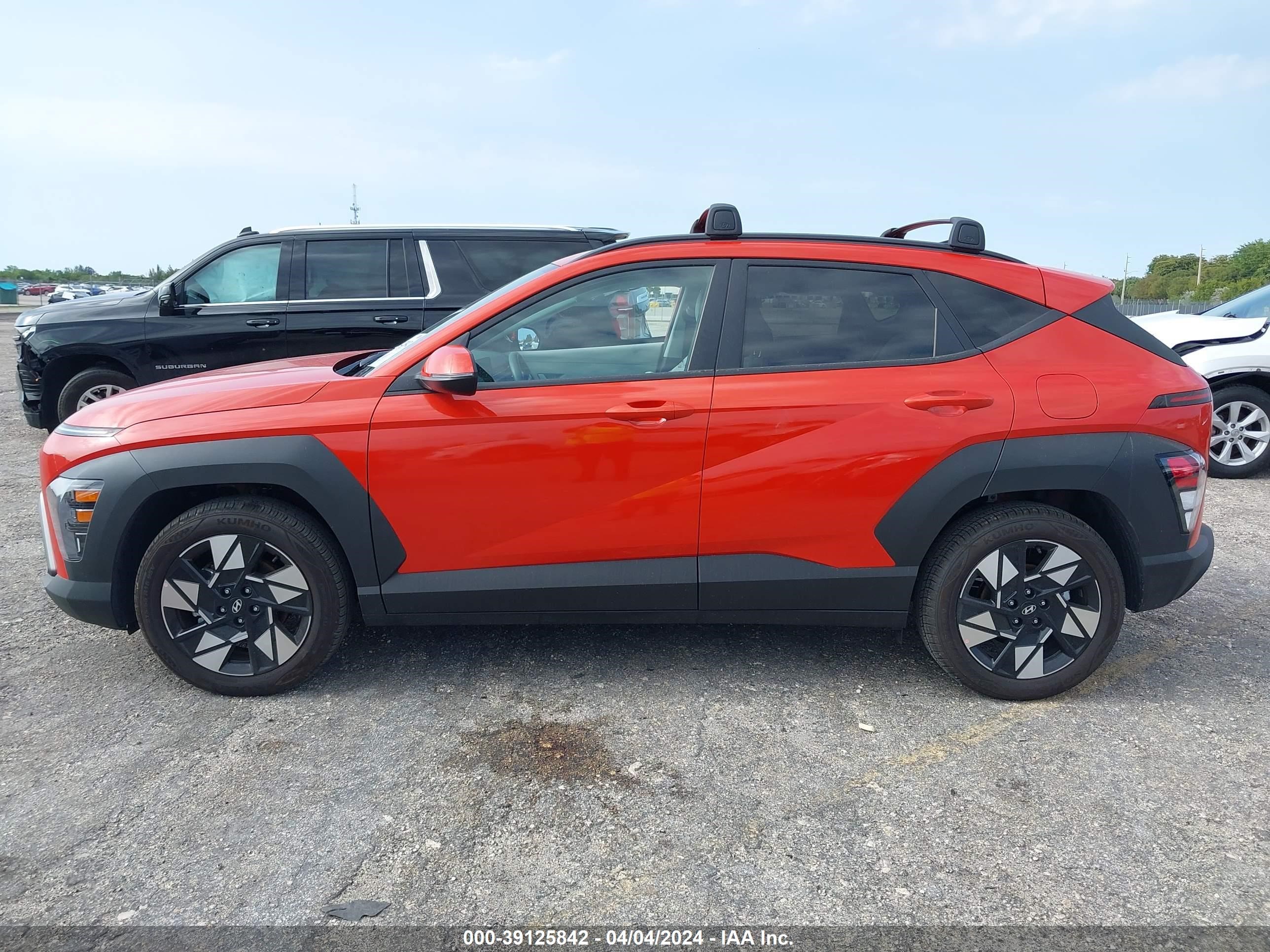 Photo 13 VIN: KM8HC3AB6RU058062 - HYUNDAI KONA 