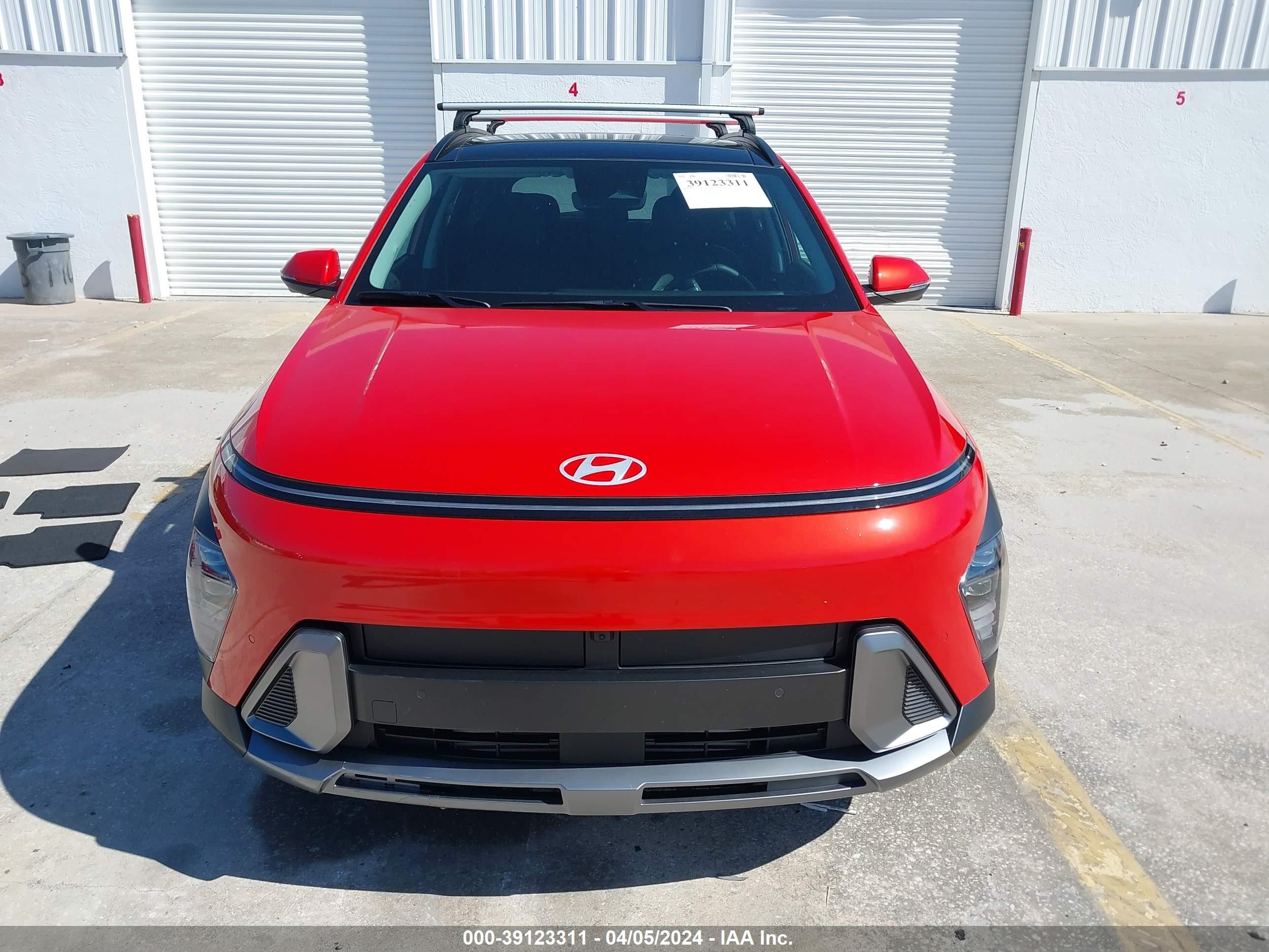 Photo 12 VIN: KM8HE3A37RU117672 - HYUNDAI KONA 