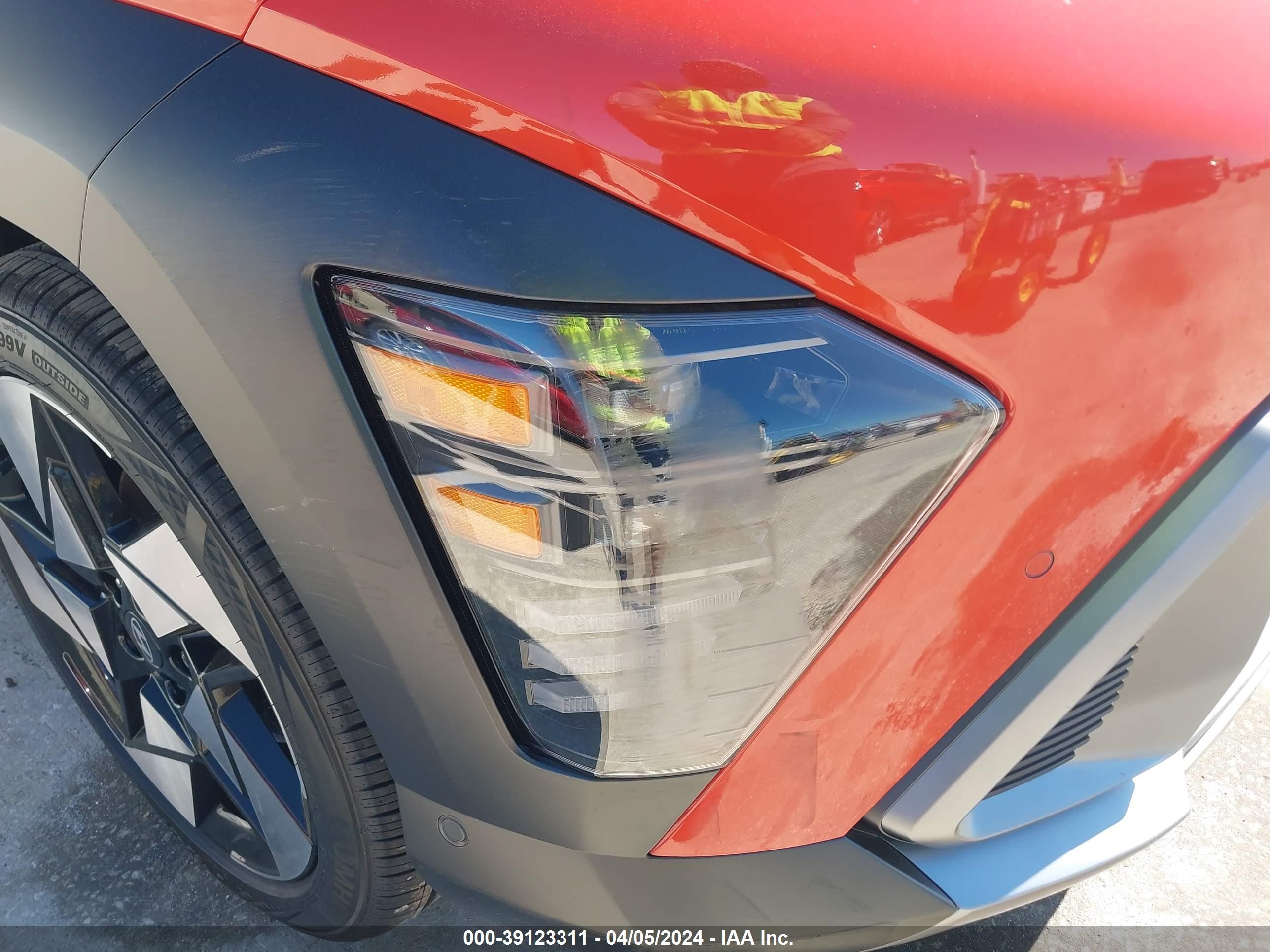 Photo 5 VIN: KM8HE3A37RU117672 - HYUNDAI KONA 