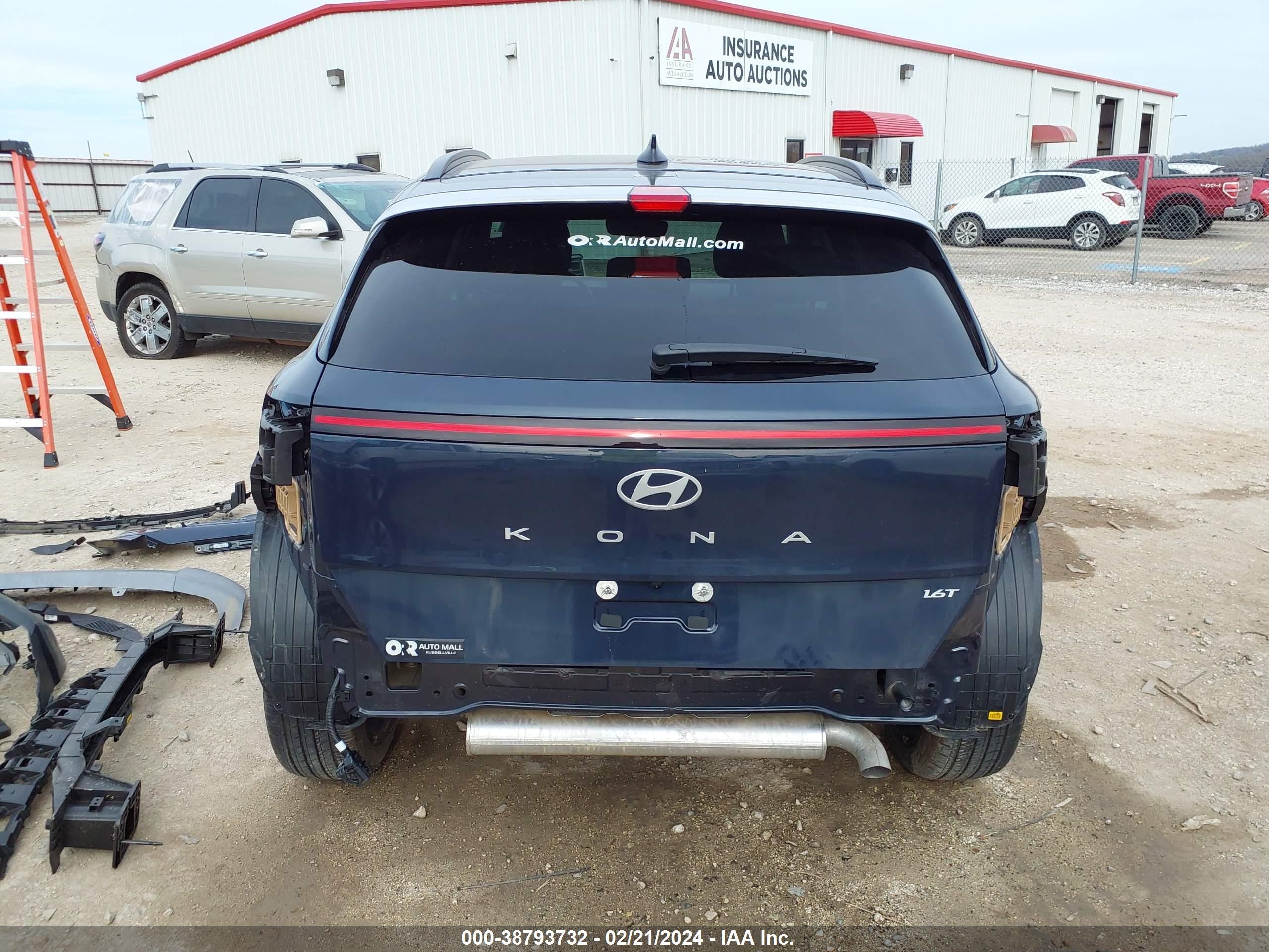 Photo 16 VIN: KM8HE3A3XRU051585 - HYUNDAI KONA 