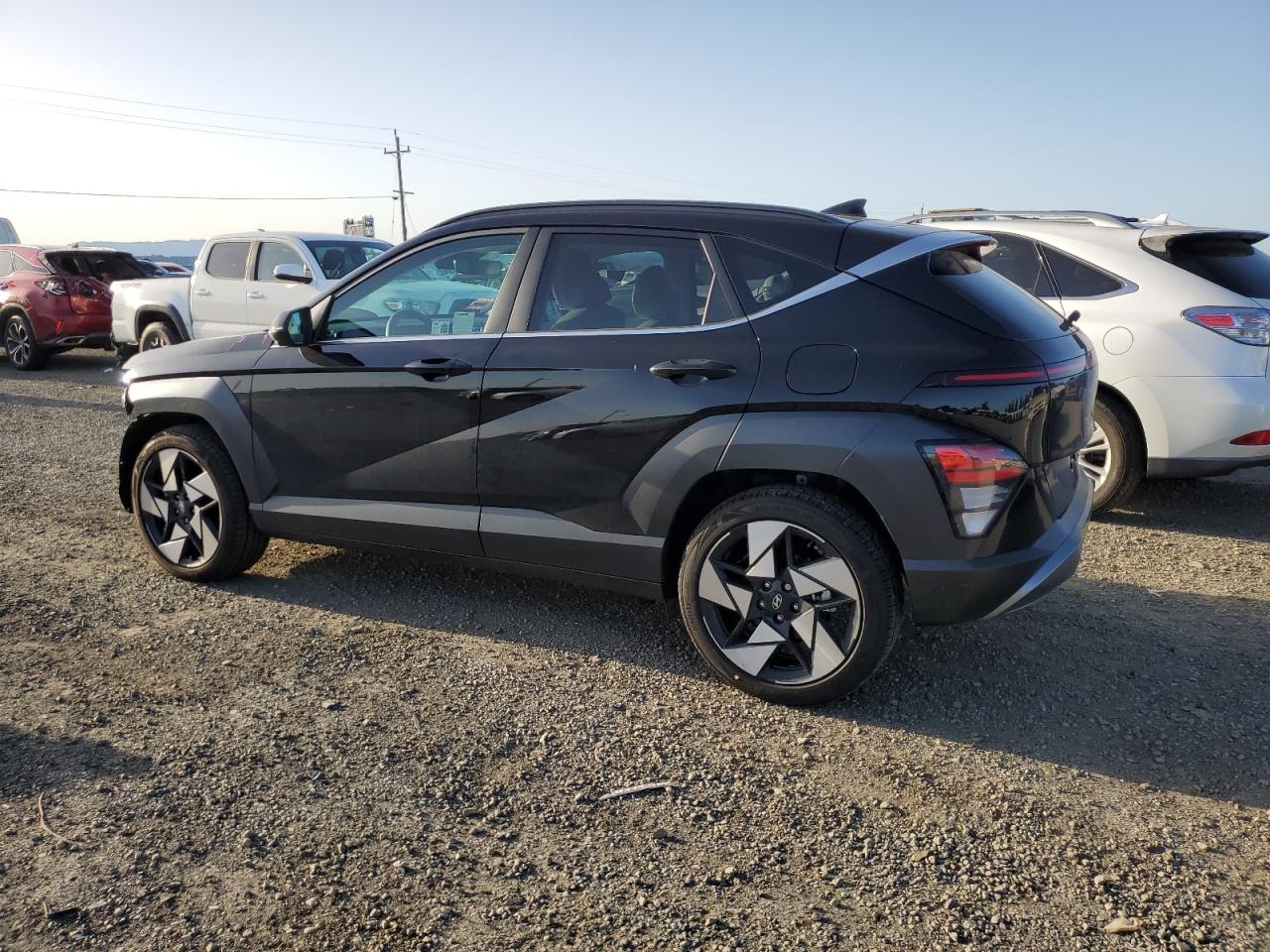 Photo 1 VIN: KM8HE3A3XRU075031 - HYUNDAI KONA 