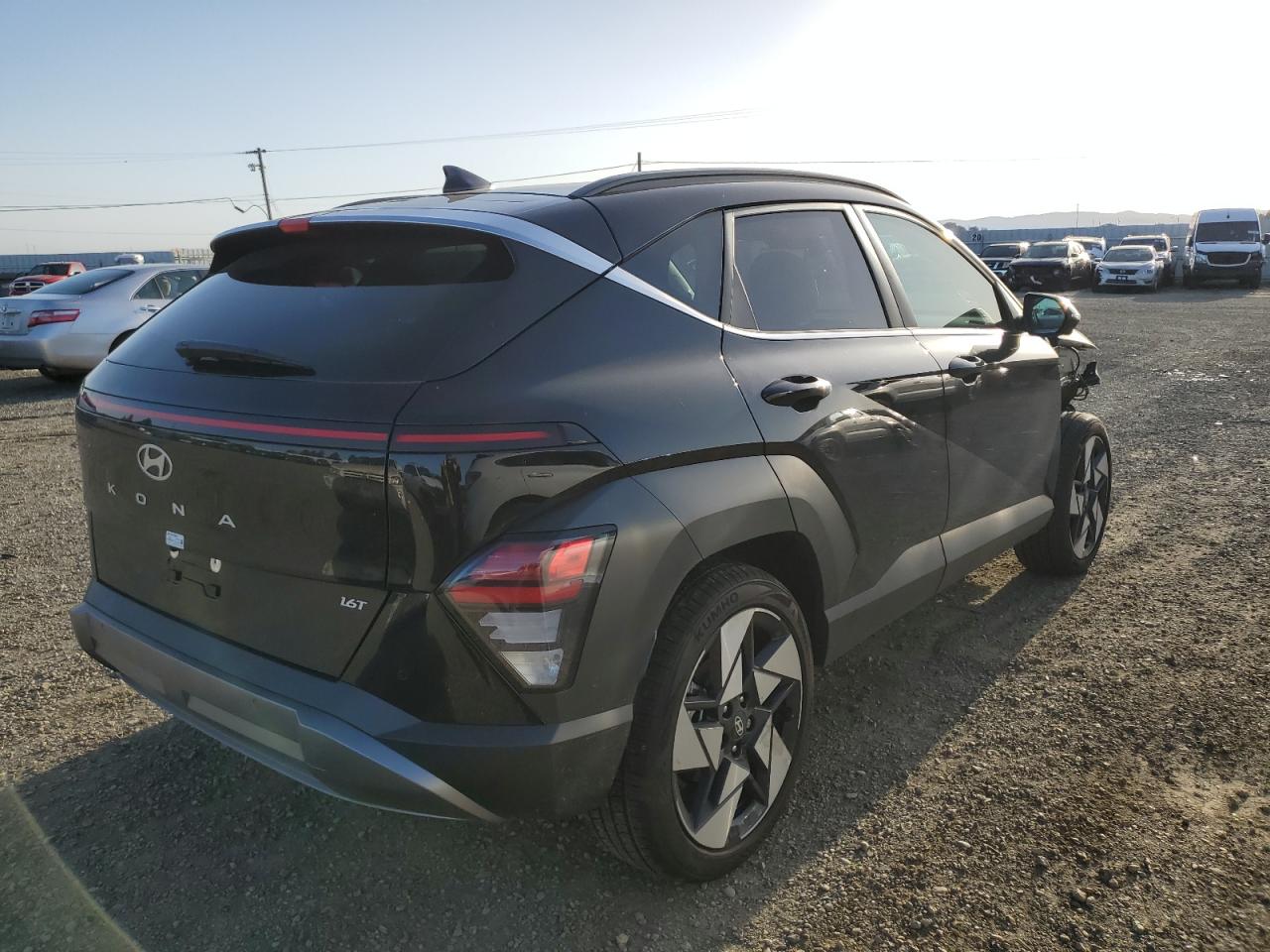 Photo 2 VIN: KM8HE3A3XRU075031 - HYUNDAI KONA 