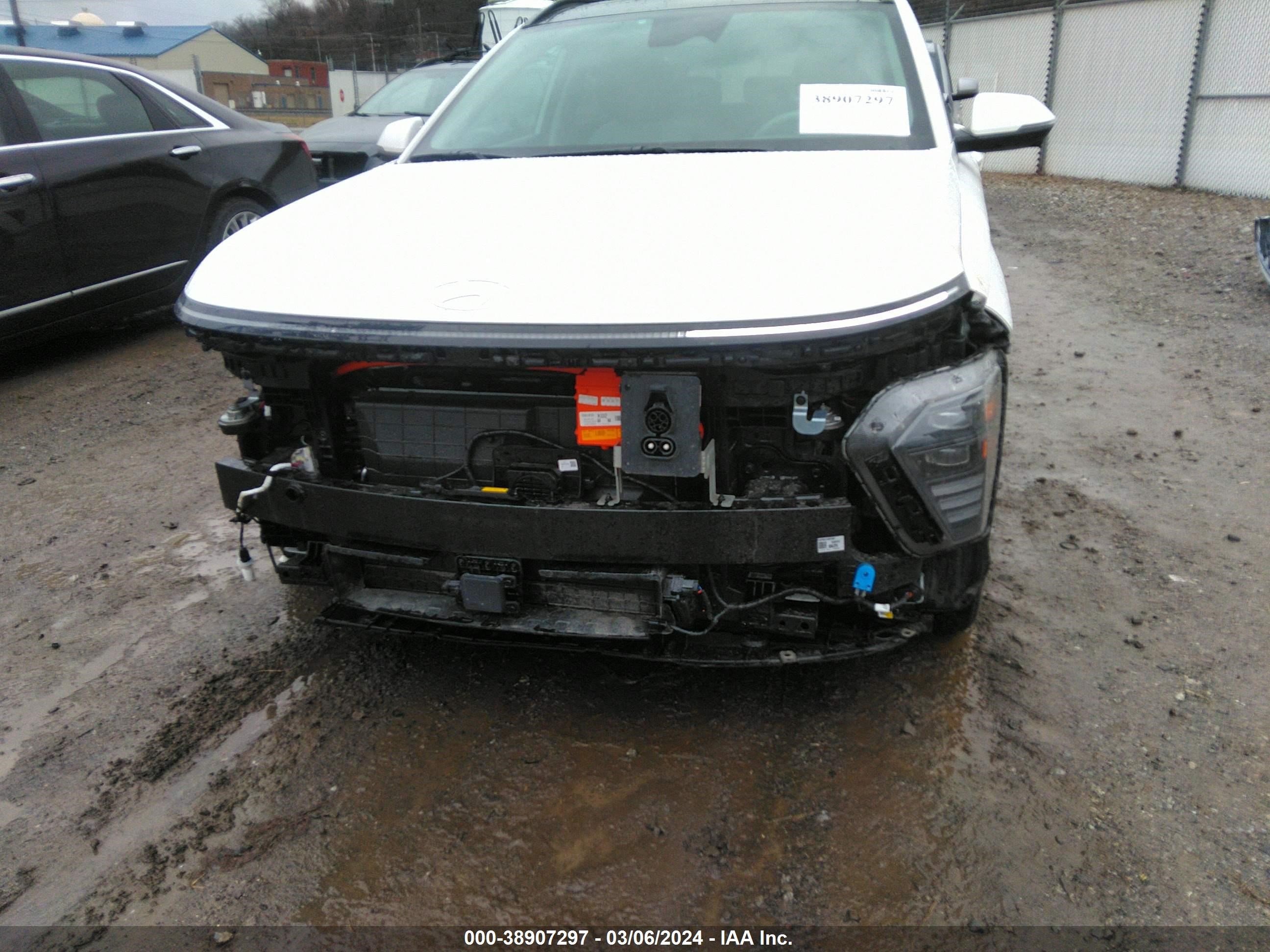 Photo 5 VIN: KM8HE3A66RU004452 - HYUNDAI KONA 