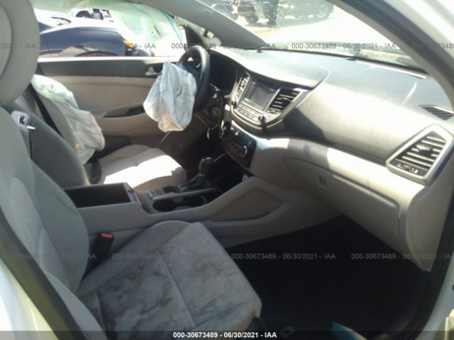 Photo 4 VIN: KM8J23A40GU059968 - HYUNDAI TUCSON 