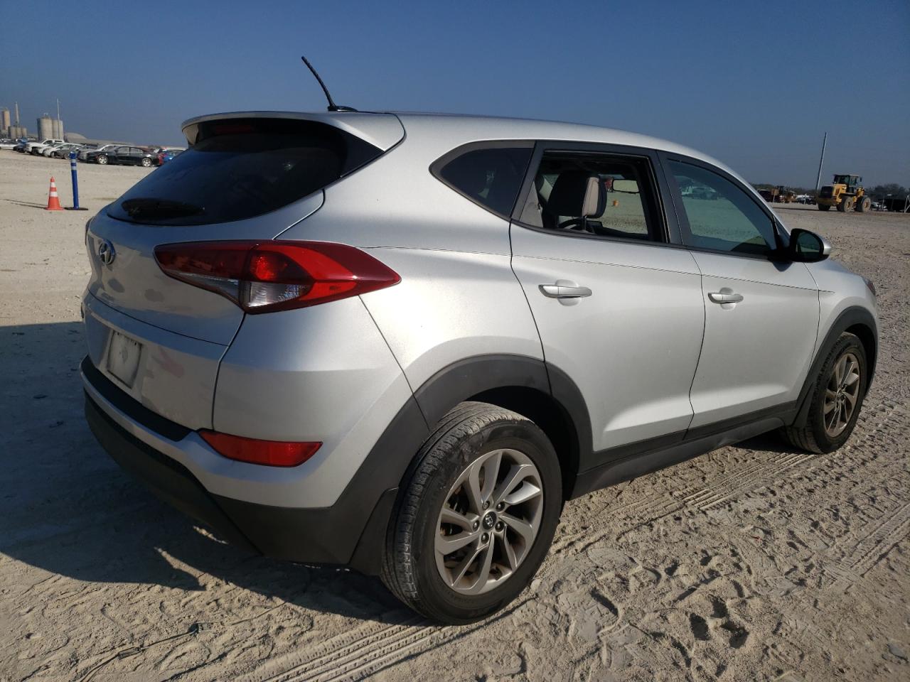 Photo 2 VIN: KM8J23A40HU543396 - HYUNDAI TUCSON 