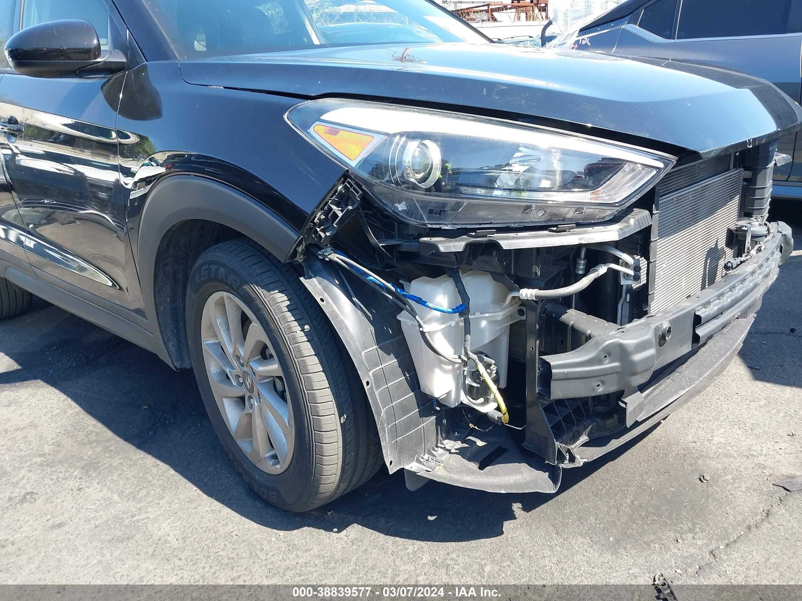 Photo 20 VIN: KM8J23A40JU633833 - HYUNDAI TUCSON 