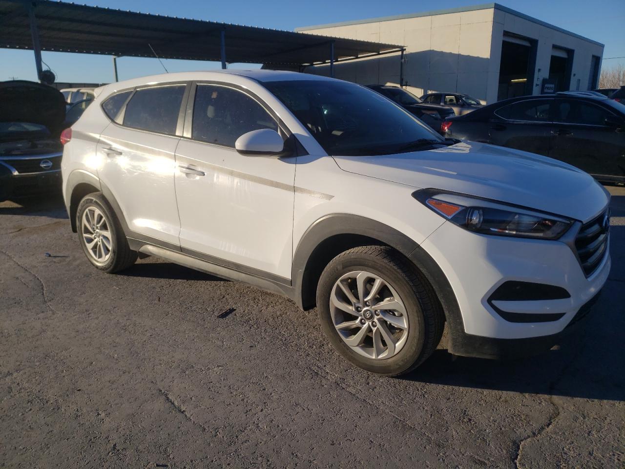 Photo 3 VIN: KM8J23A40JU676861 - HYUNDAI TUCSON 