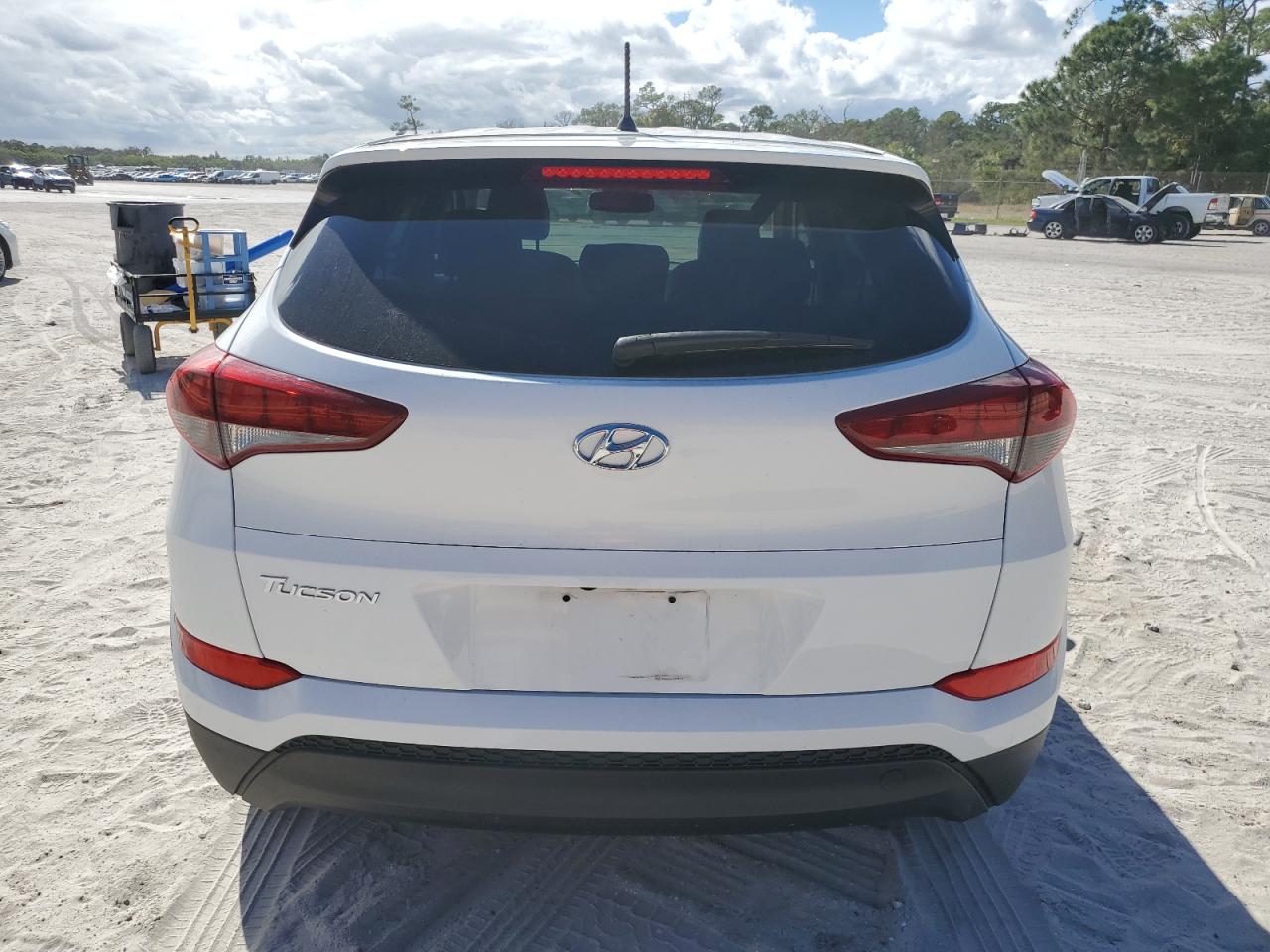 Photo 5 VIN: KM8J23A40JU786776 - HYUNDAI TUCSON 