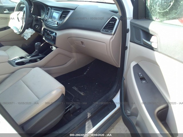 Photo 4 VIN: KM8J23A40JU810574 - HYUNDAI TUCSON 