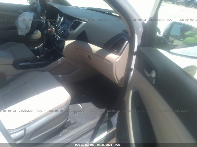 Photo 4 VIN: KM8J23A40JU812471 - HYUNDAI TUCSON 