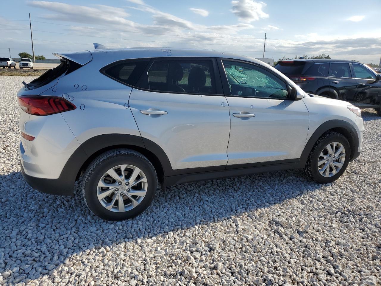 Photo 2 VIN: KM8J23A40KU887320 - HYUNDAI TUCSON 