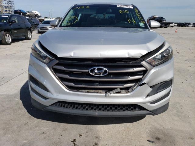 Photo 8 VIN: KM8J23A41GU120079 - HYUNDAI TUCSON SE 