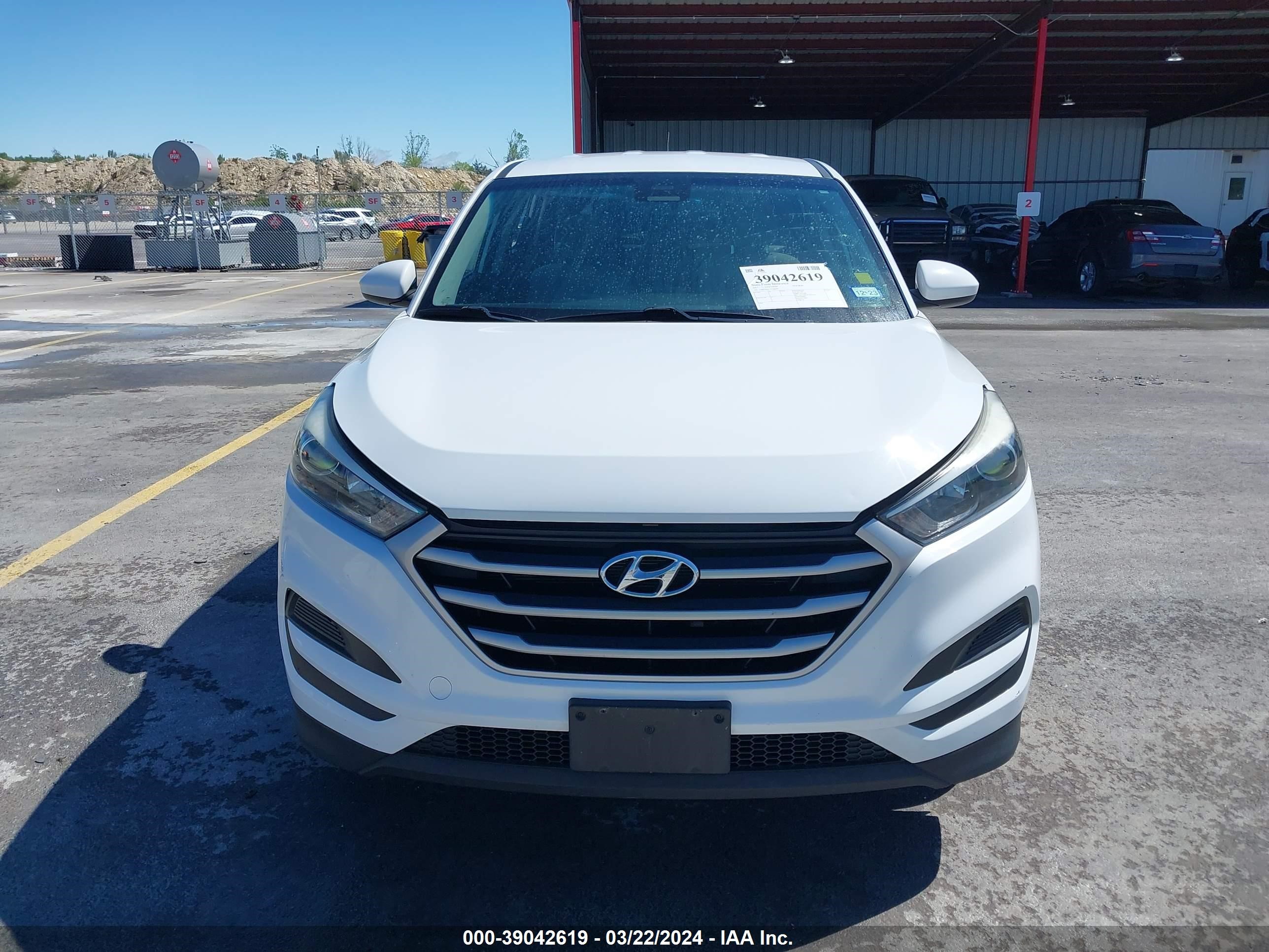 Photo 12 VIN: KM8J23A41HU346060 - HYUNDAI TUCSON 