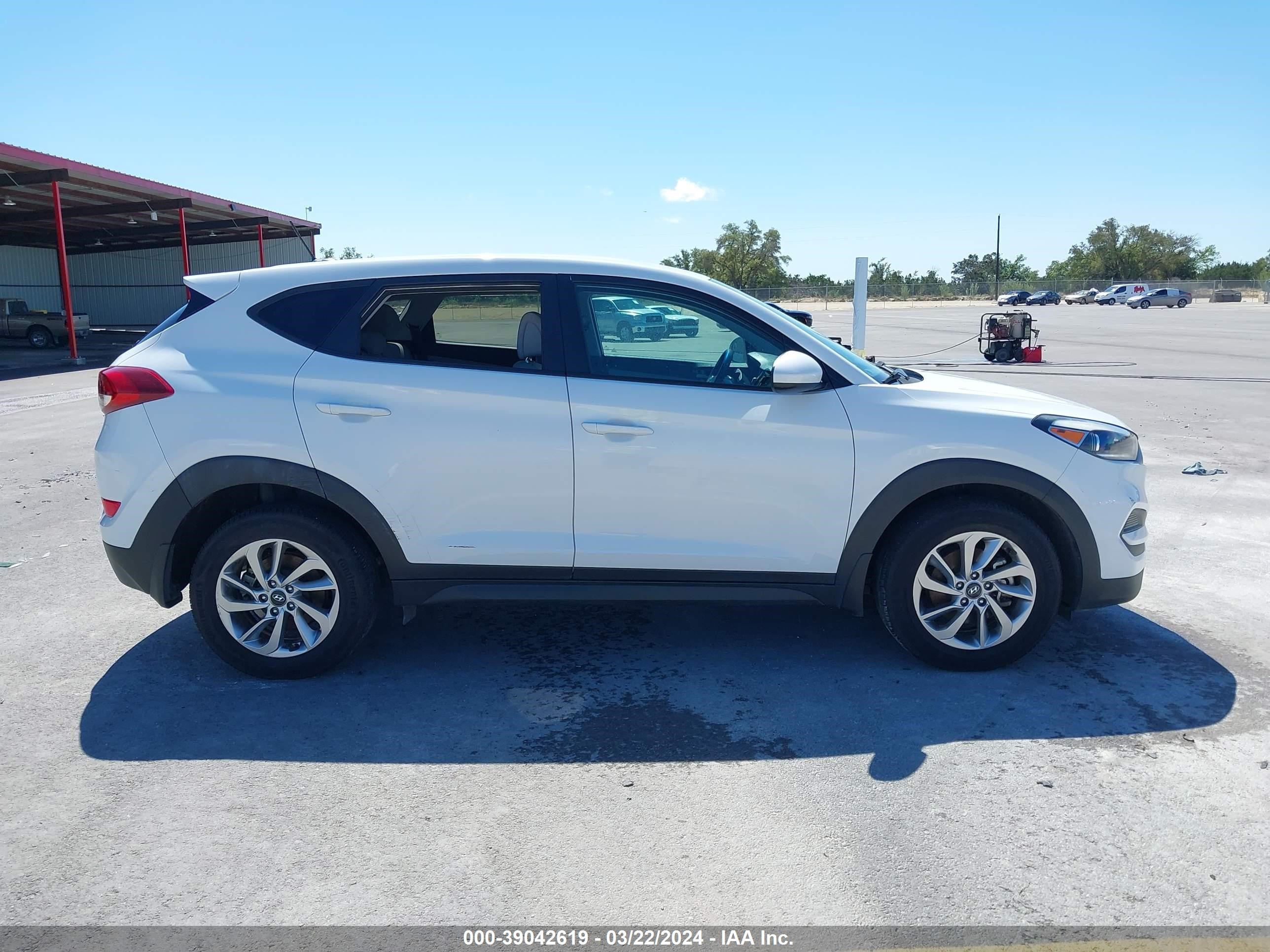 Photo 13 VIN: KM8J23A41HU346060 - HYUNDAI TUCSON 