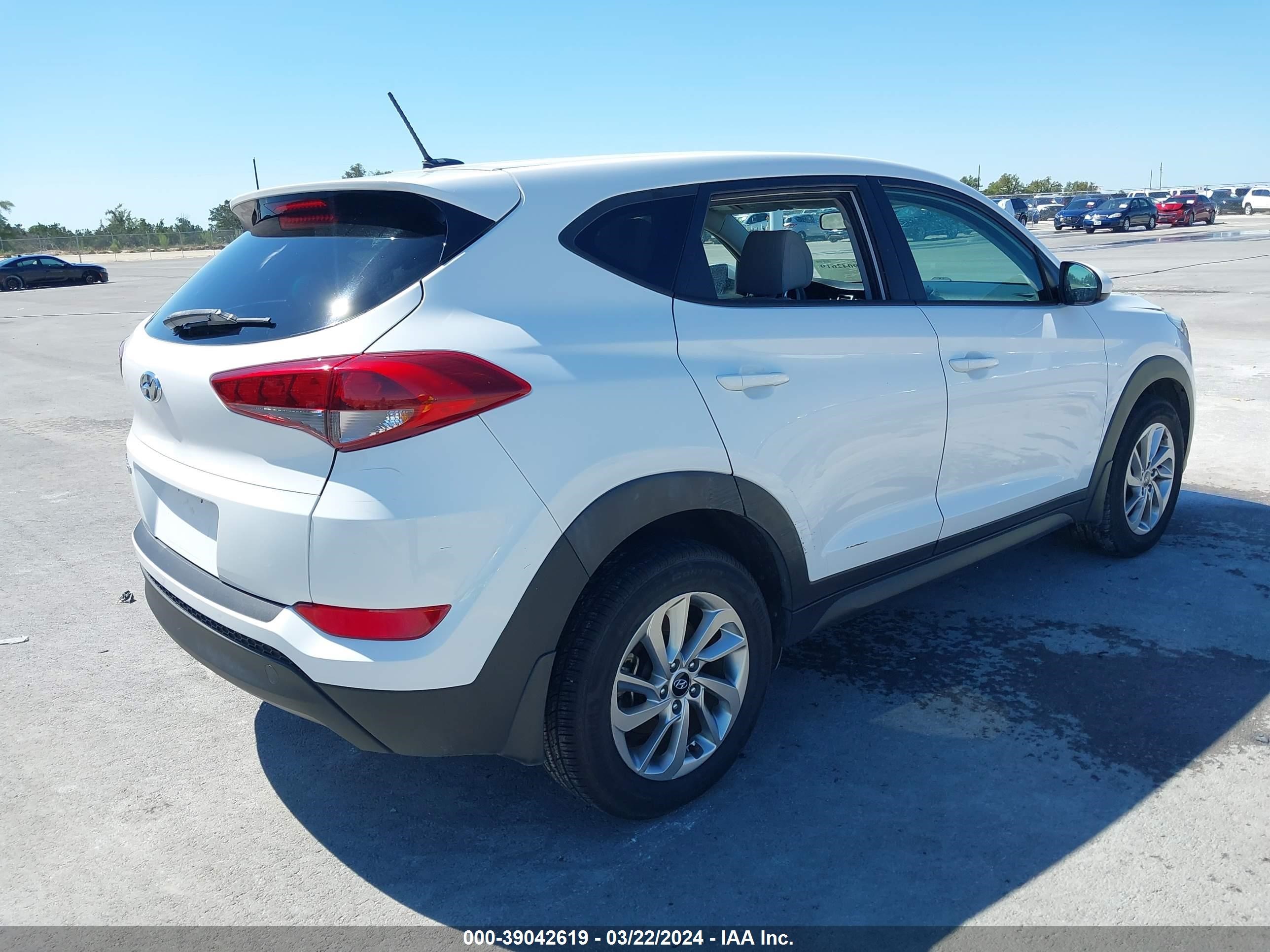 Photo 3 VIN: KM8J23A41HU346060 - HYUNDAI TUCSON 