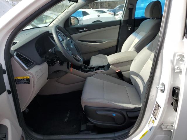 Photo 6 VIN: KM8J23A41HU506972 - HYUNDAI TUCSON SE 